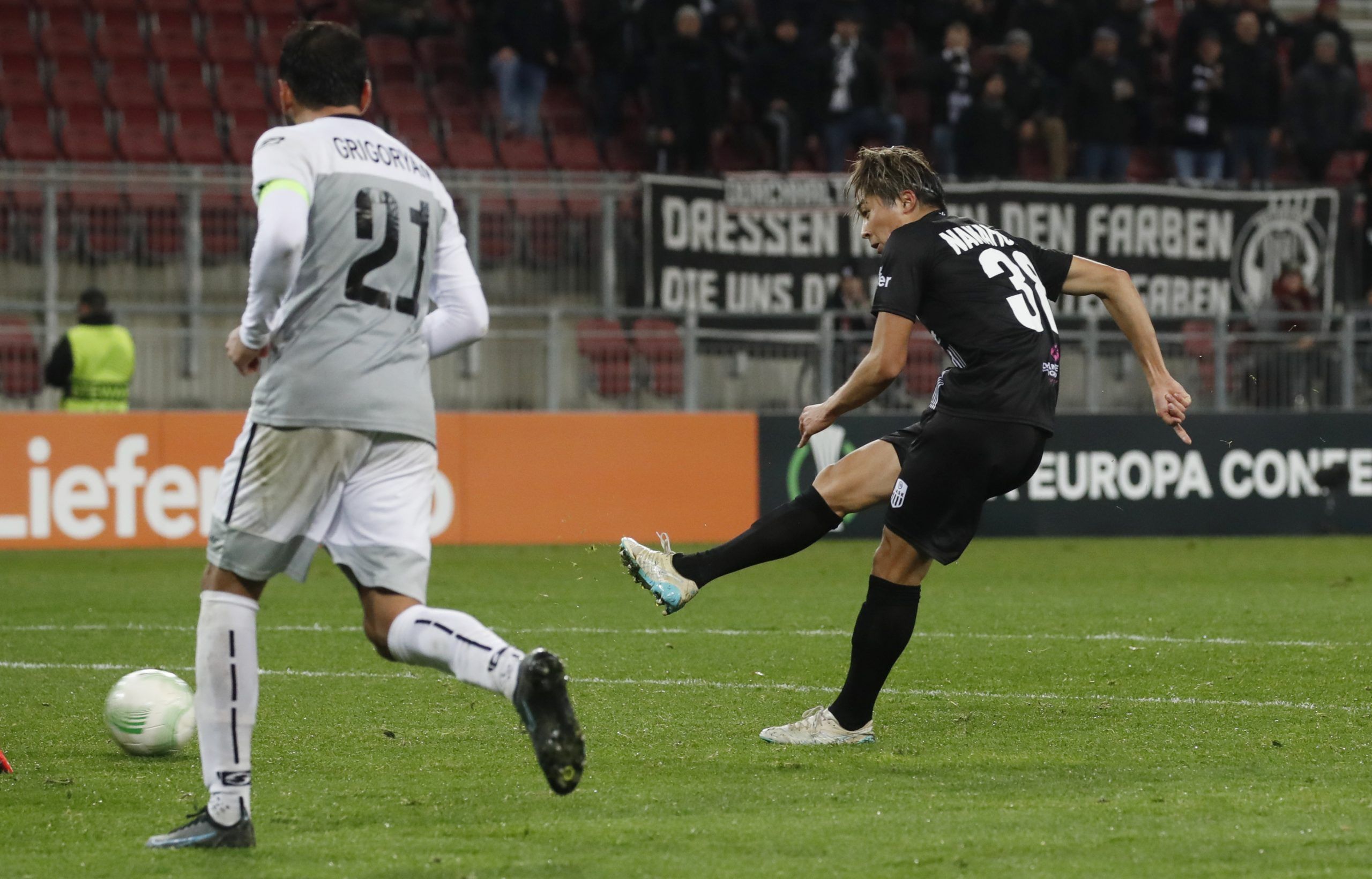 Soccer Football - Europa Conference League - Group A - LASK Linz v Alashkert - Worthersee Stadion, Klagenfurt, Austria - November 4, 2021  Lask Linz's Keito Nakamura scores their second goal REUTERS/Leonhard Foeger