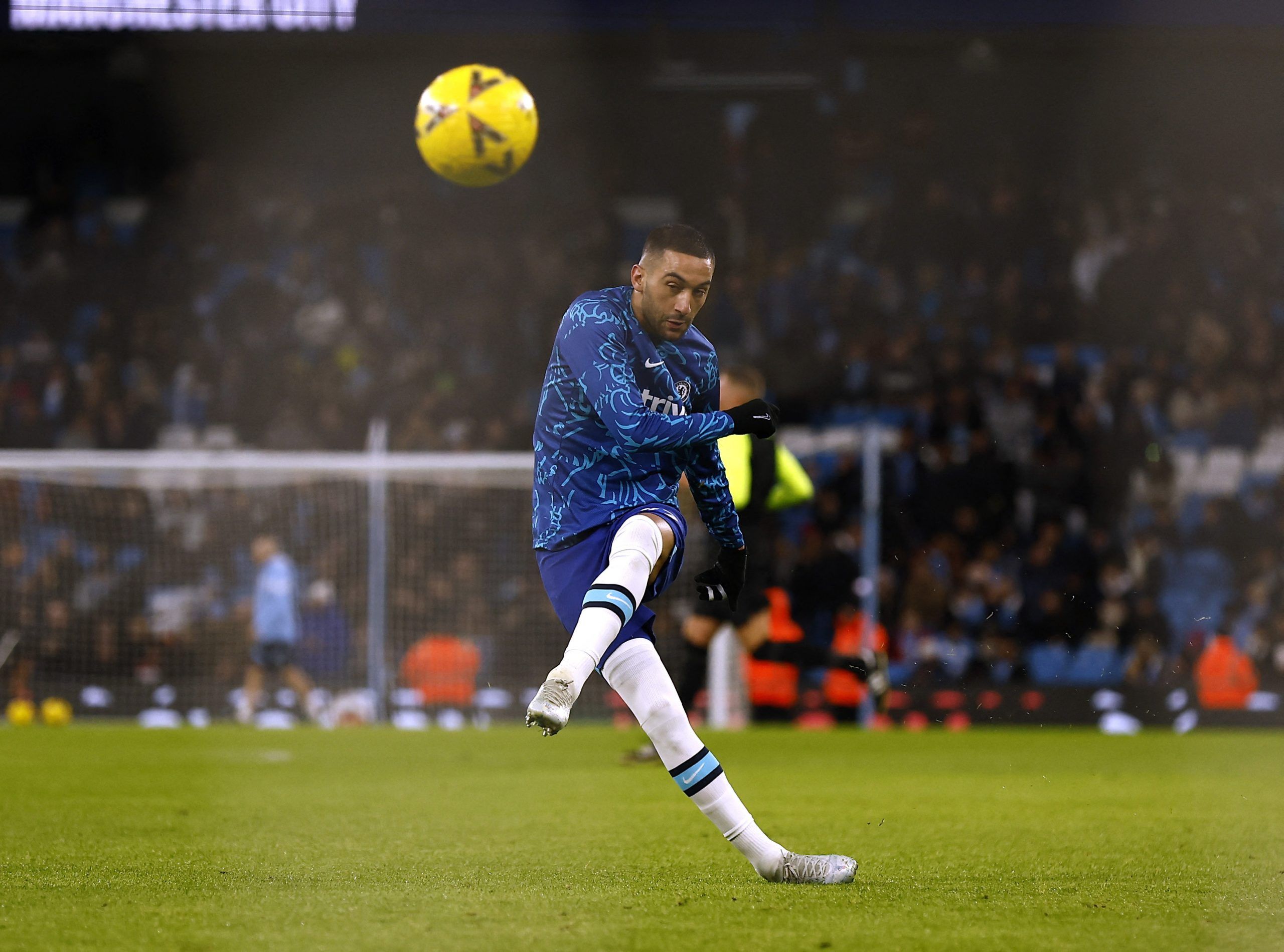 Soccer Football - FA Cup Third Round - Manchester City v Chelsea - Etihad Stadium, Manchester, Britain - January 8, 2023 Chelsea's Hakim Ziyech during the warm up before the match Action Images via Reuters/Jason Cairnduff
