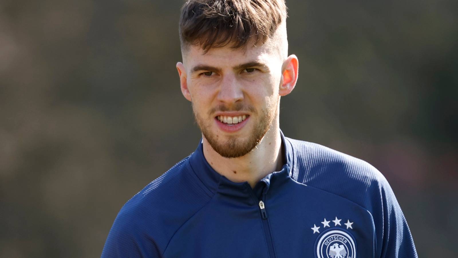 Tottenham eyeing Stach for transfer swoop