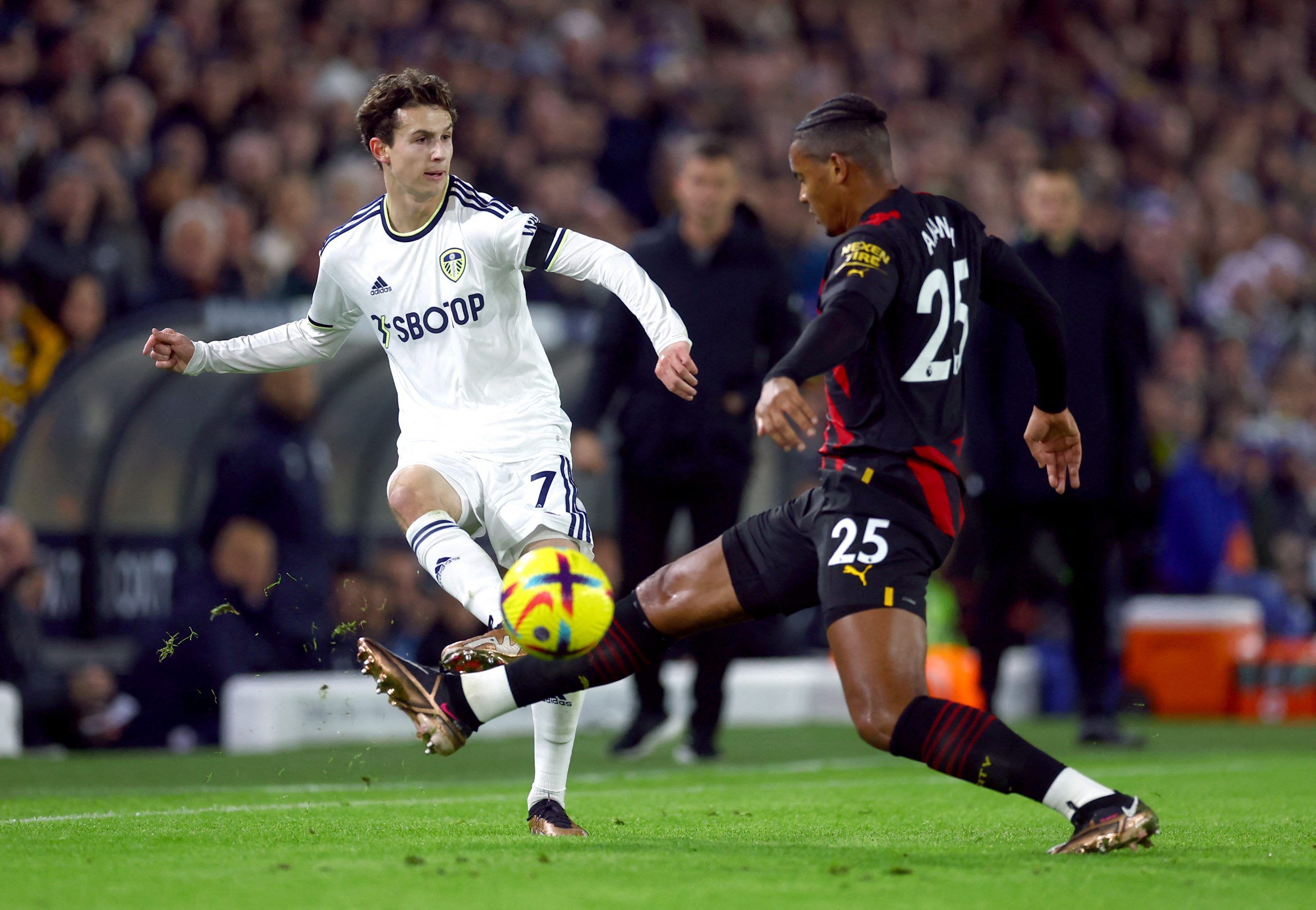 Igor Paixao: Leeds Uniteds Gamble – Will It Pay Off? The Latest Update! - y41e4e8