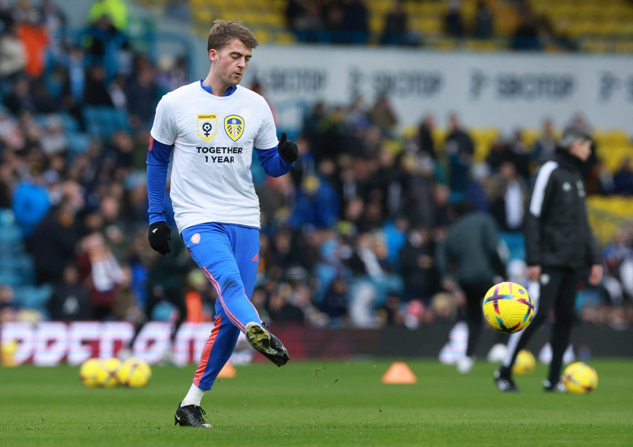 Soccer Football - Premier League - Leeds United v Southampton - Elland Road, Leeds, Britain - February 25, 2023 Leeds United's Patrick Bamford during the warm up before the match REUTERS/Phil Noble EDITORIAL USE ONLY. No use with unauthorized audio, video, data, fixture lists, club/league logos or 'live' services. Online in-match use limited to 75 images, no video emulation. No use in betting, games or single club /league/player publications.  Please contact your account representative for furth