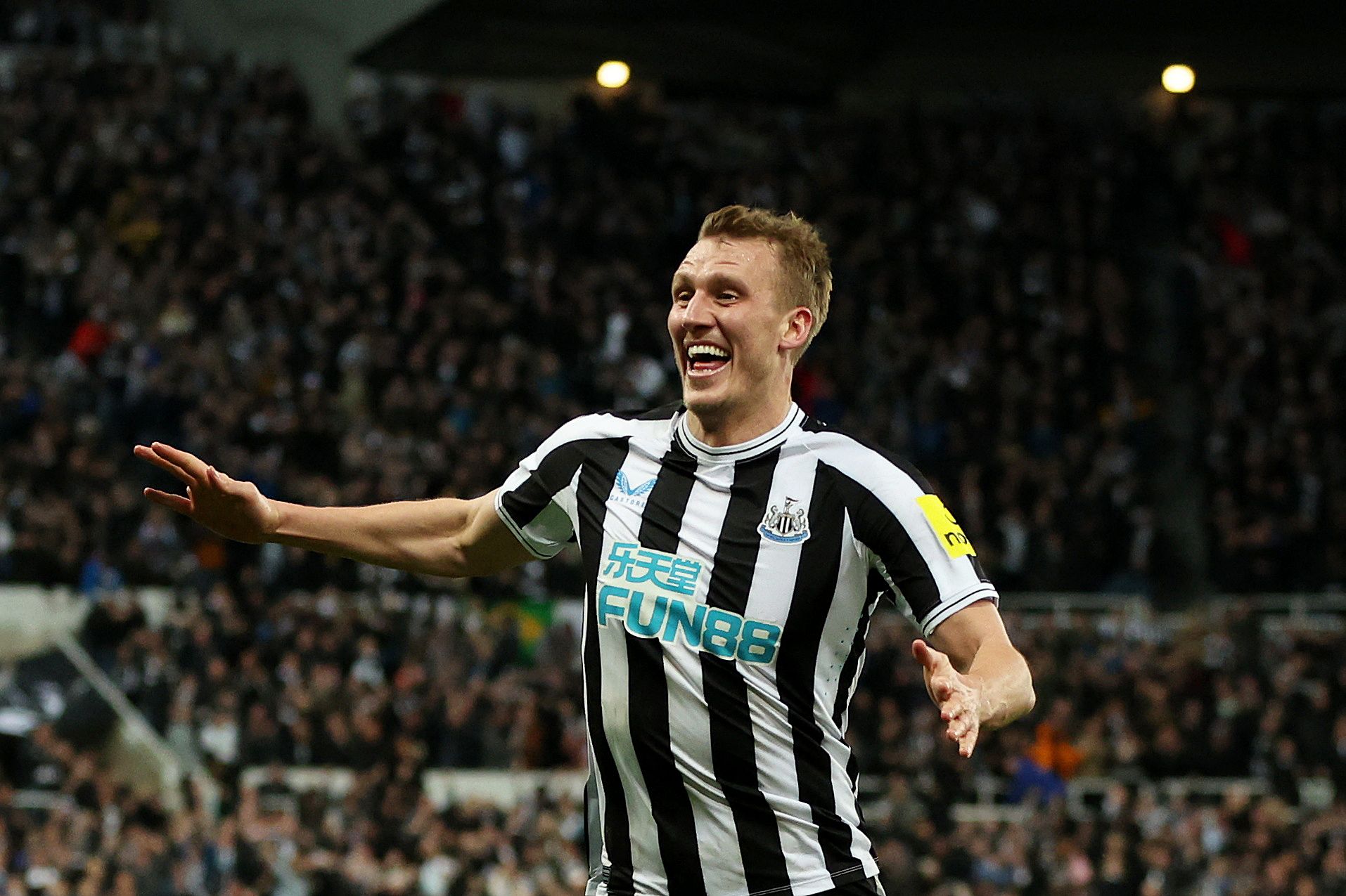 Soccer Football - Carabao Cup - Quarter Final - Newcastle United v Leicester City - St James' Park, Newcastle, Britain - January 10, 2023 Newcastle United's Dan Burn celebrates scoring their first goal Action Images via Reuters/Lee Smith EDITORIAL USE ONLY. No use with unauthorized audio, video, data, fixture lists, club/league logos or 'live' services. Online in-match use limited to 75 images, no video emulation. No use in betting, games or single club /league/player publications.  Please conta