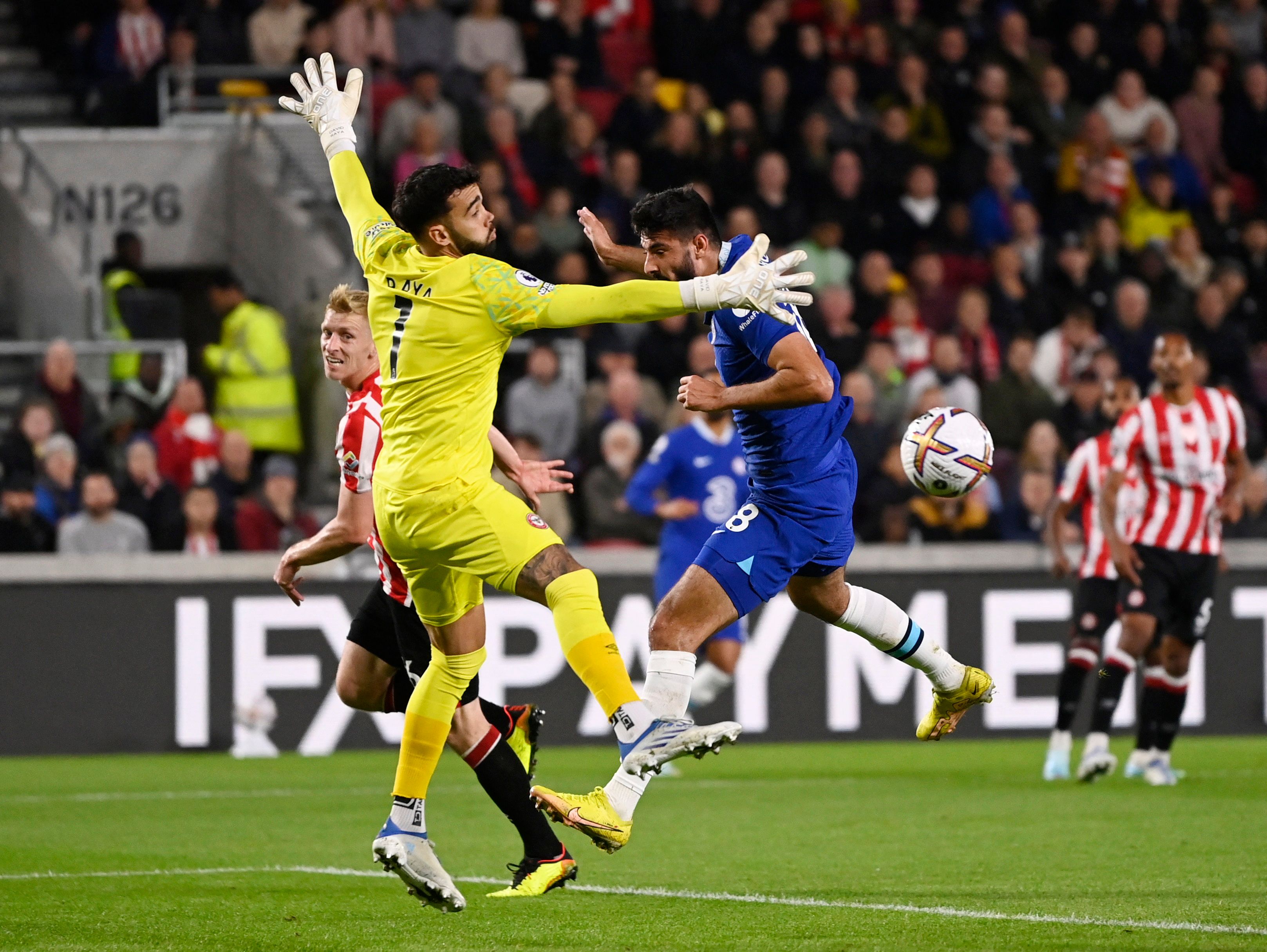Chelsea will have to spend big for David Raya
