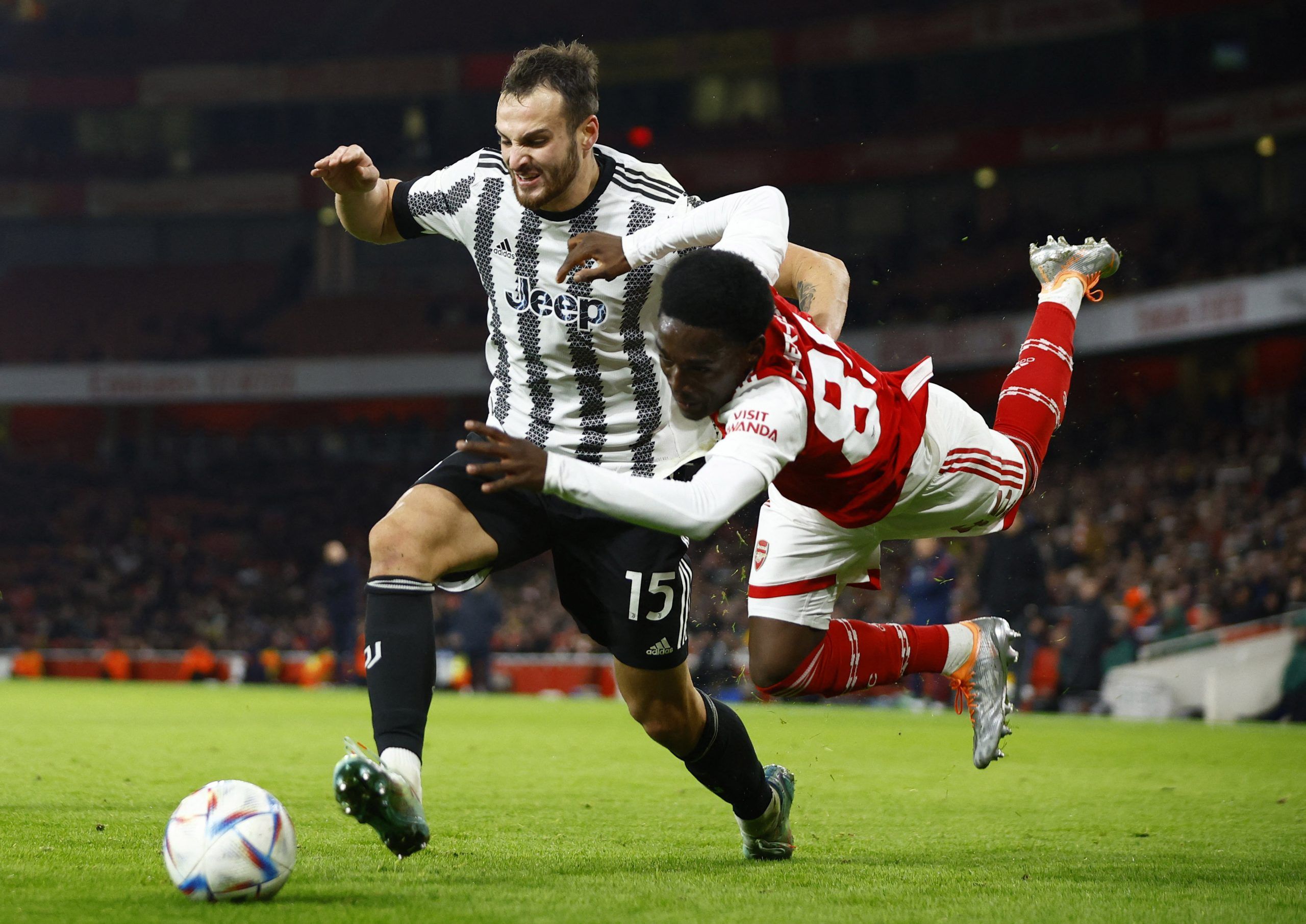 Soccer Football - Friendly - Arsenal v Juventus - Emirates Stadium, London, Britain - December 17, 2022 Arsenal's Amario Cozier-Duberry in action with Juventus' Federico Gatti Action Images via Reuters/John Sibley