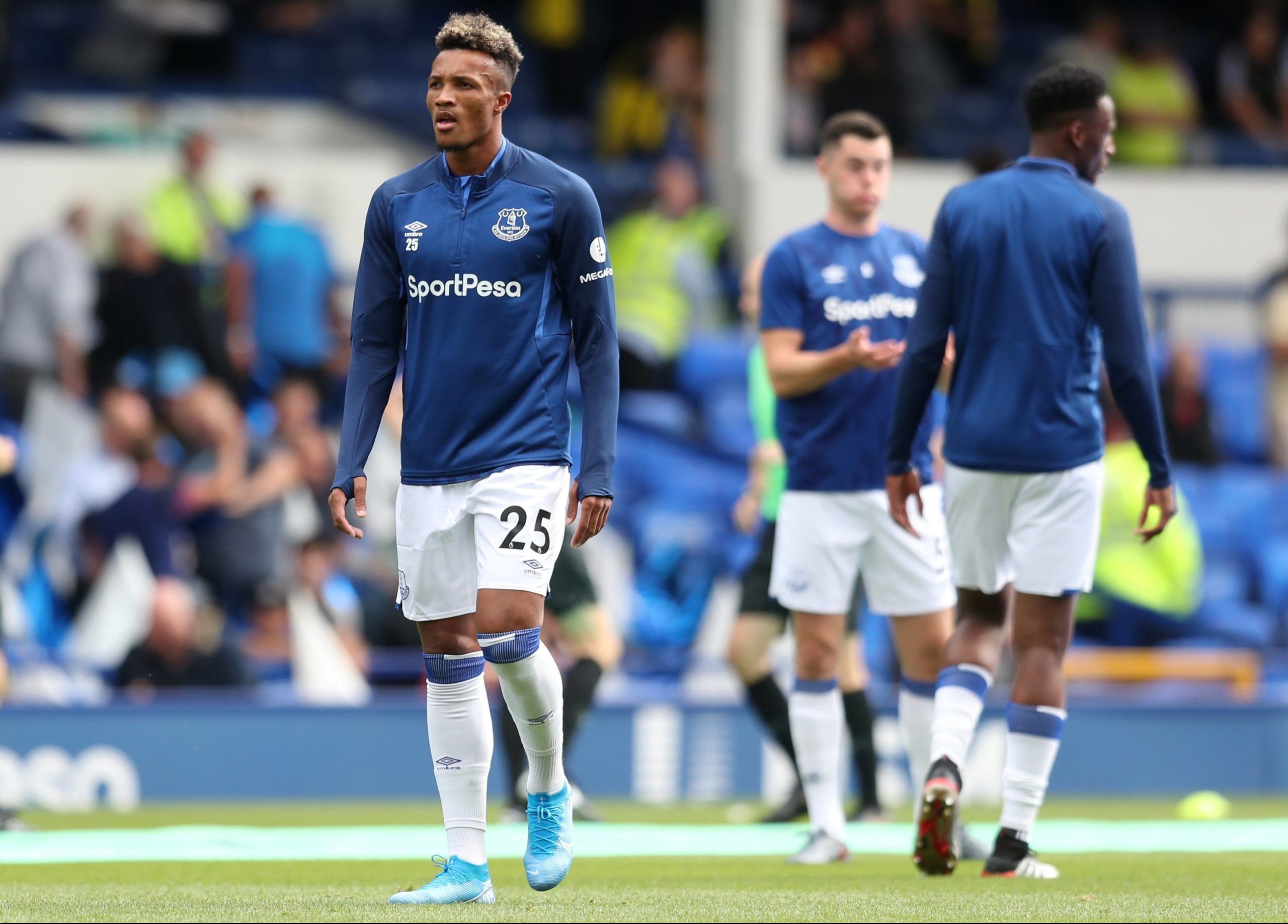 Soccer Football - Premier League - Everton v Watford - Goodison Park, Liverpool, Britain - August 17, 2019  Everton's Jean-Philippe Gbamin during the warm up before the match  REUTERS/Jon Super  EDITORIAL USE ONLY. No use with unauthorized audio, video, data, fixture lists, club/league logos or 