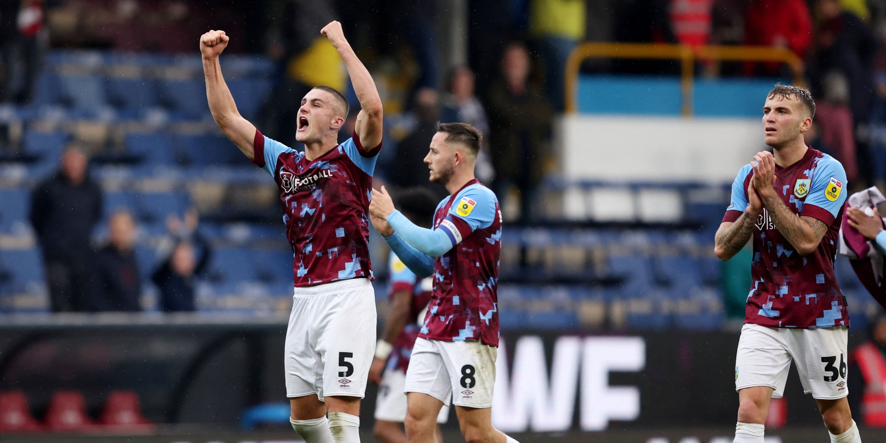 taylor-harwood-bellis-burnley-championship