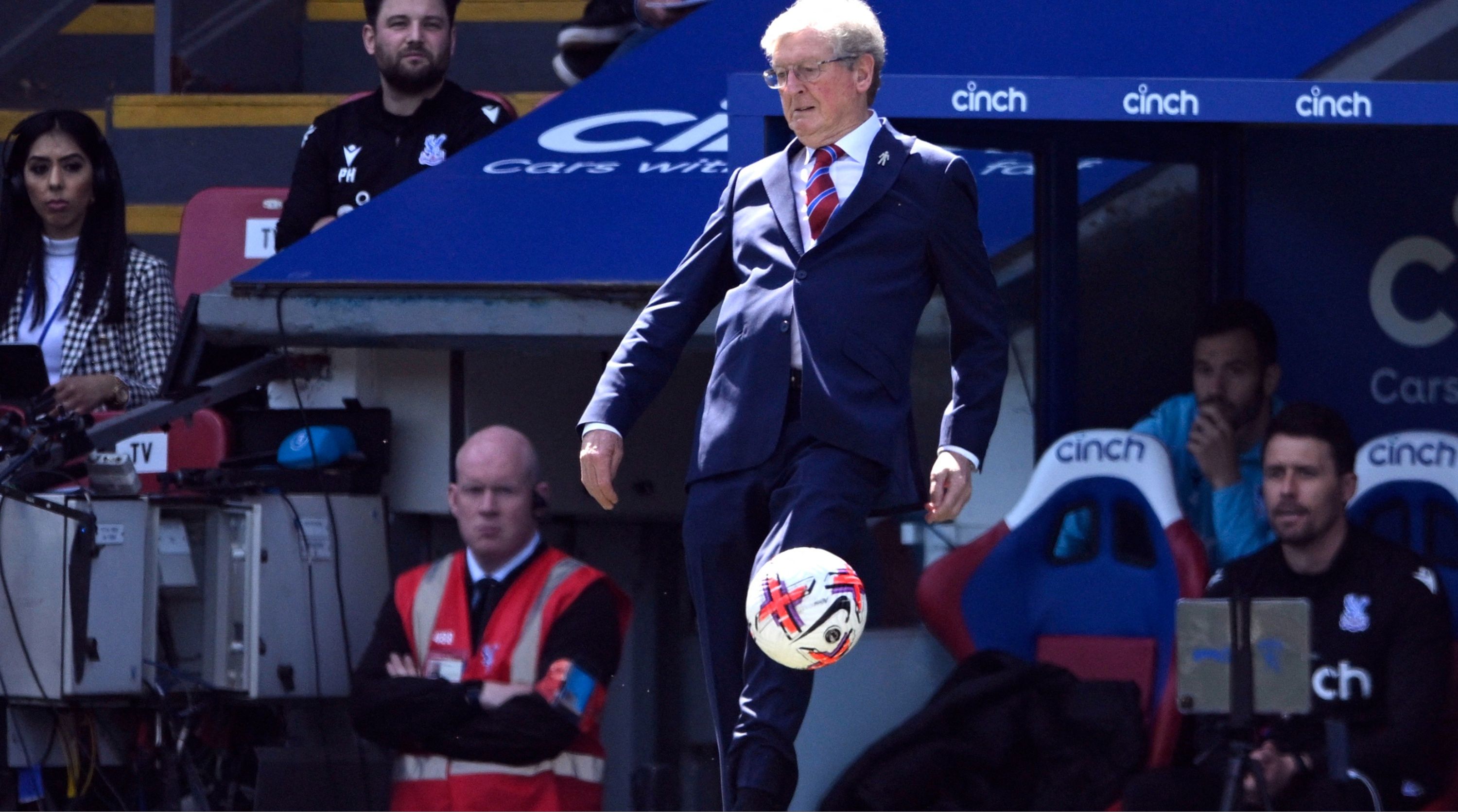 Roy Hodgson Takes Poor Touch In Crystal Palace Dugout