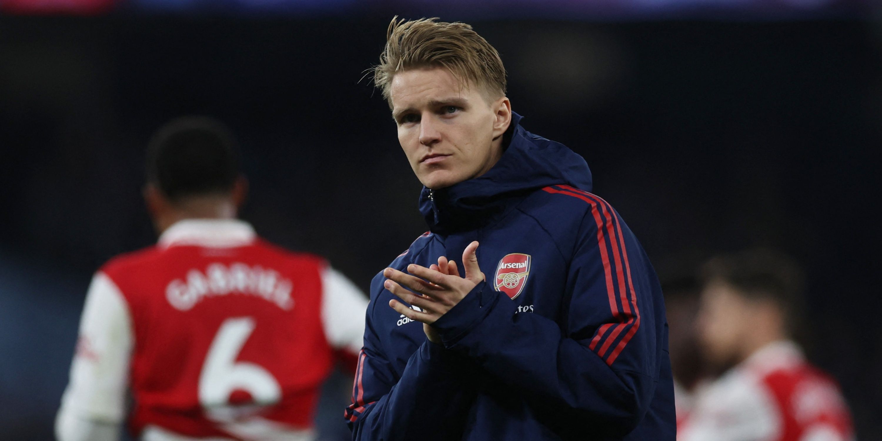 martin-odegaard-arsenal-manchester-city-de-bruyne-ramsdale