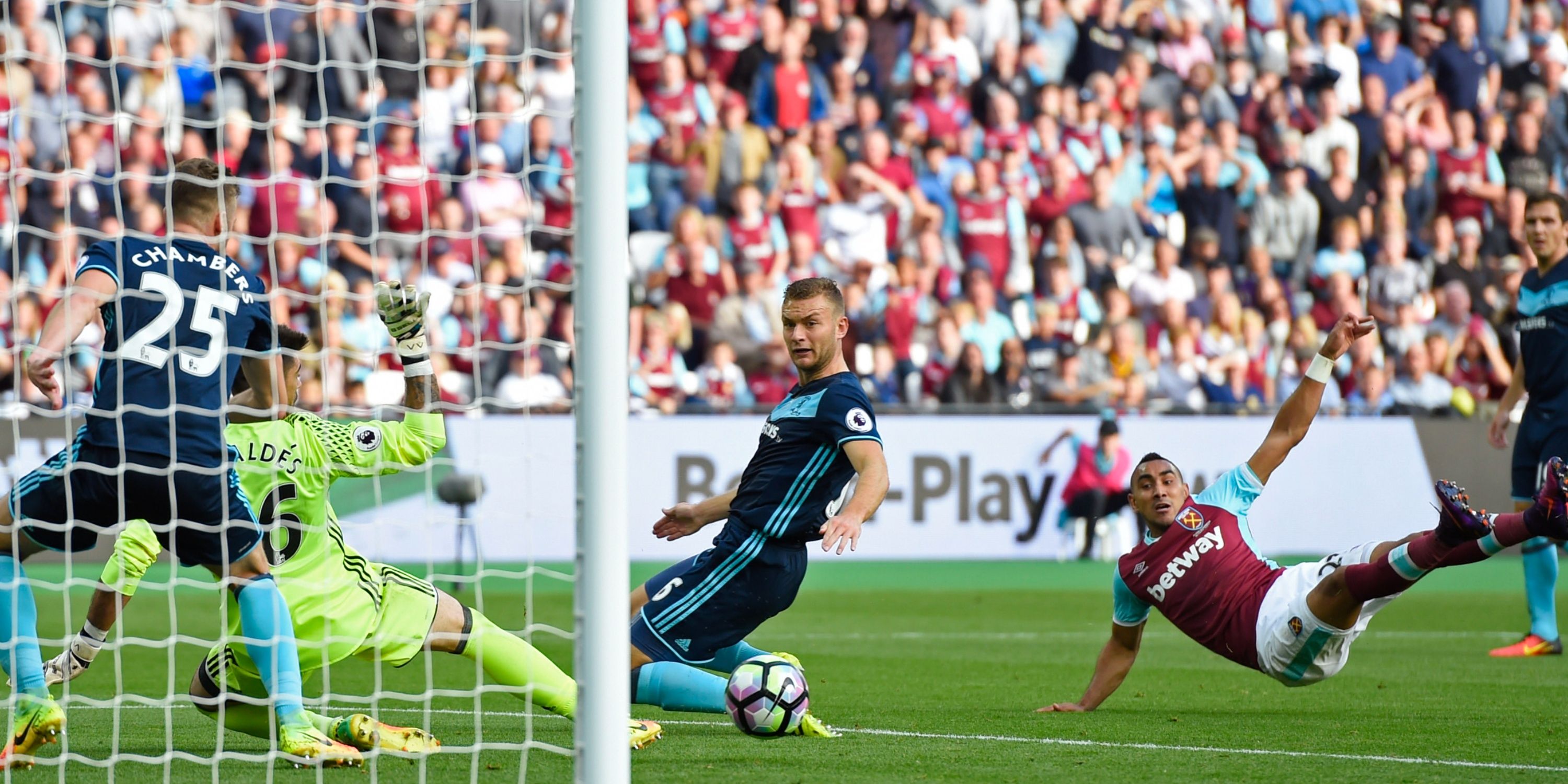 Dimitri-Payet-goal-against-Middlesbrough