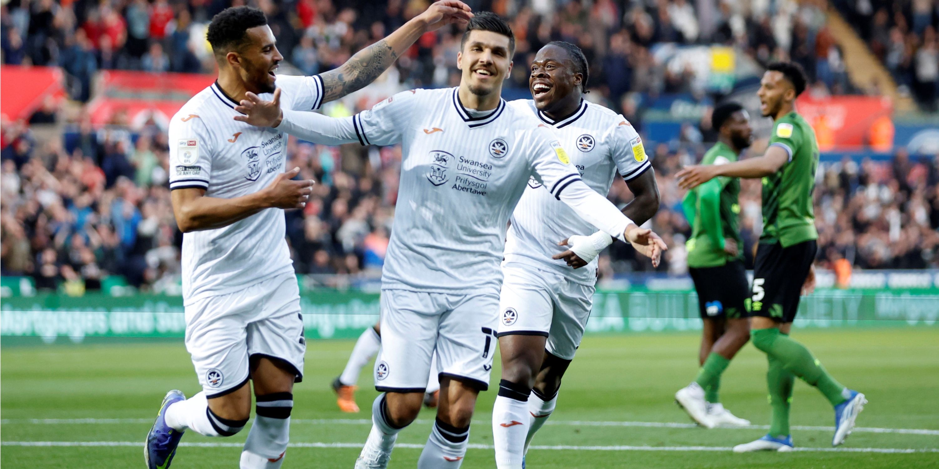 joel-piroe-leeds-united-transfer-news-championship