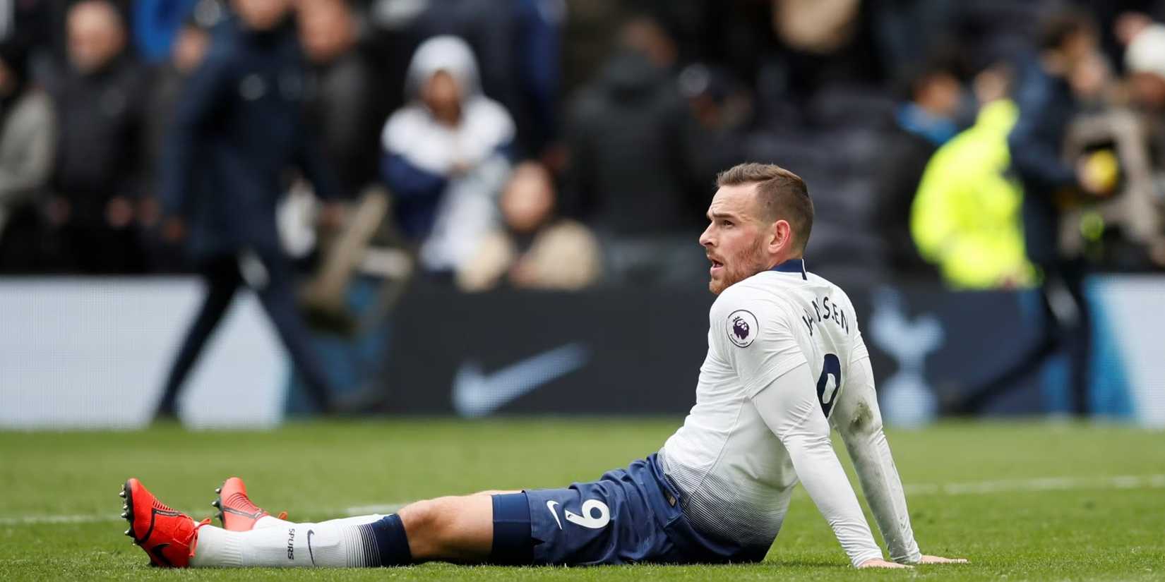 Tottenham floundering Vincent Yansen.
