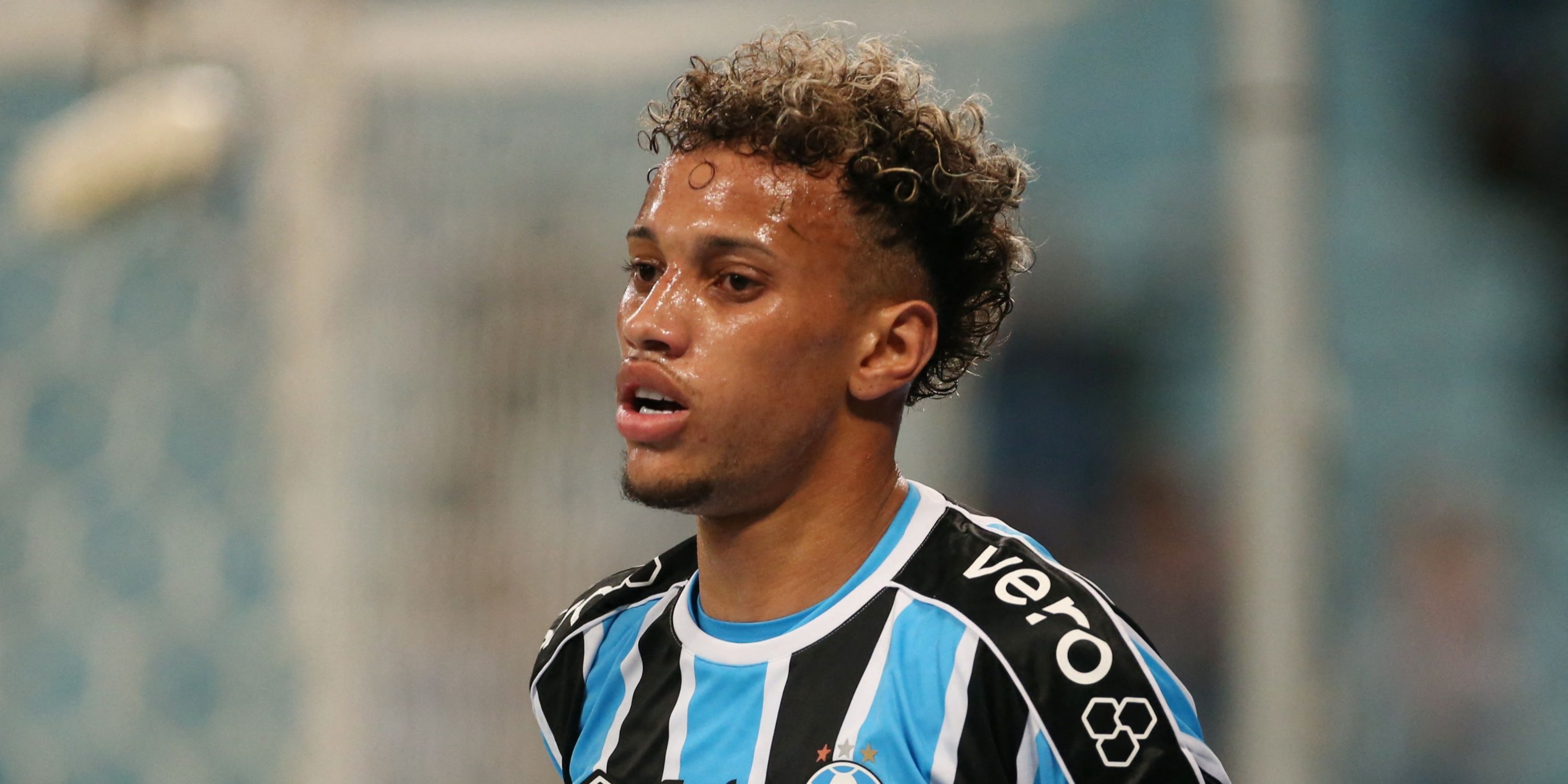 Get The Scoop: Liverpool'S Secret Negotiations For Arsenal & Chelsea Target - 7a70r48
