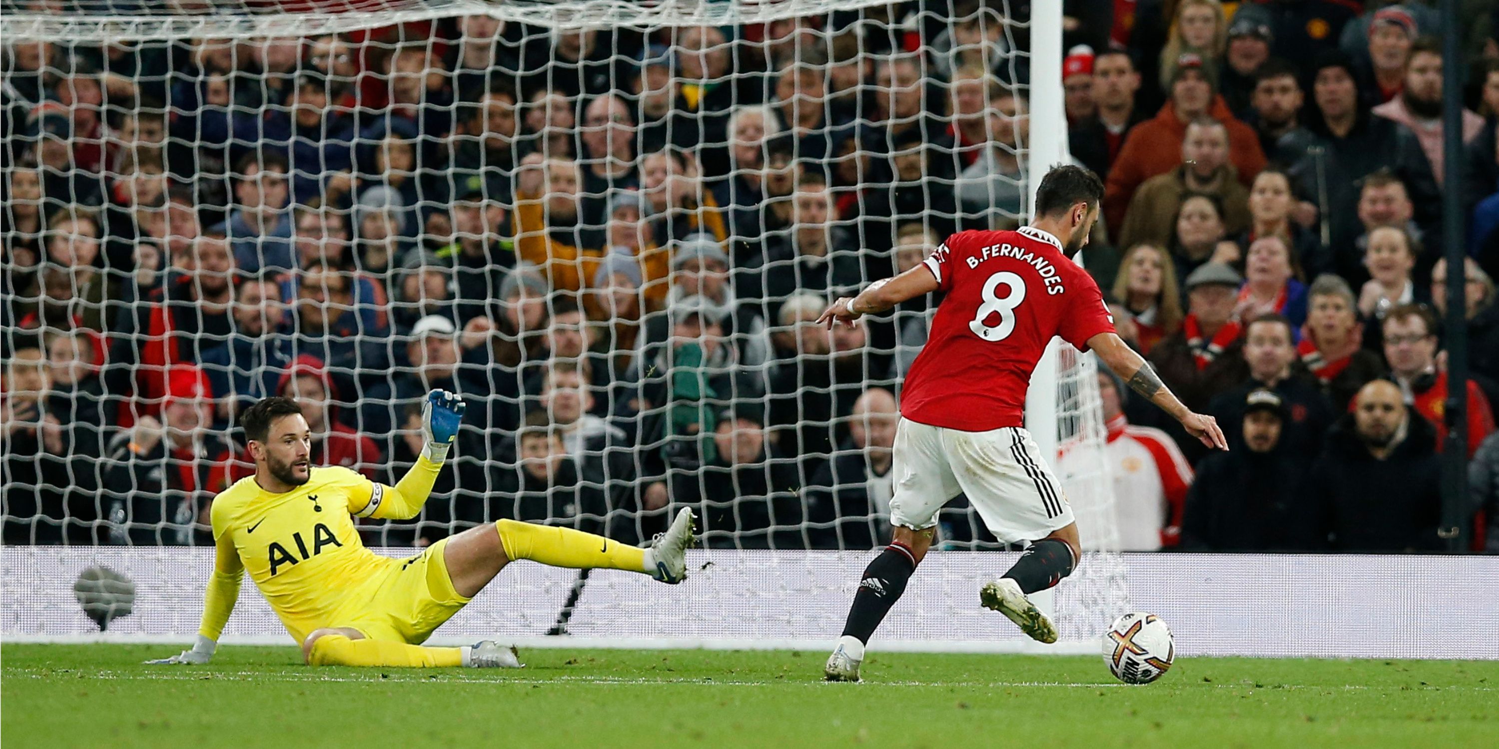 bruno-fernandes-hugo-lloris-premier-league