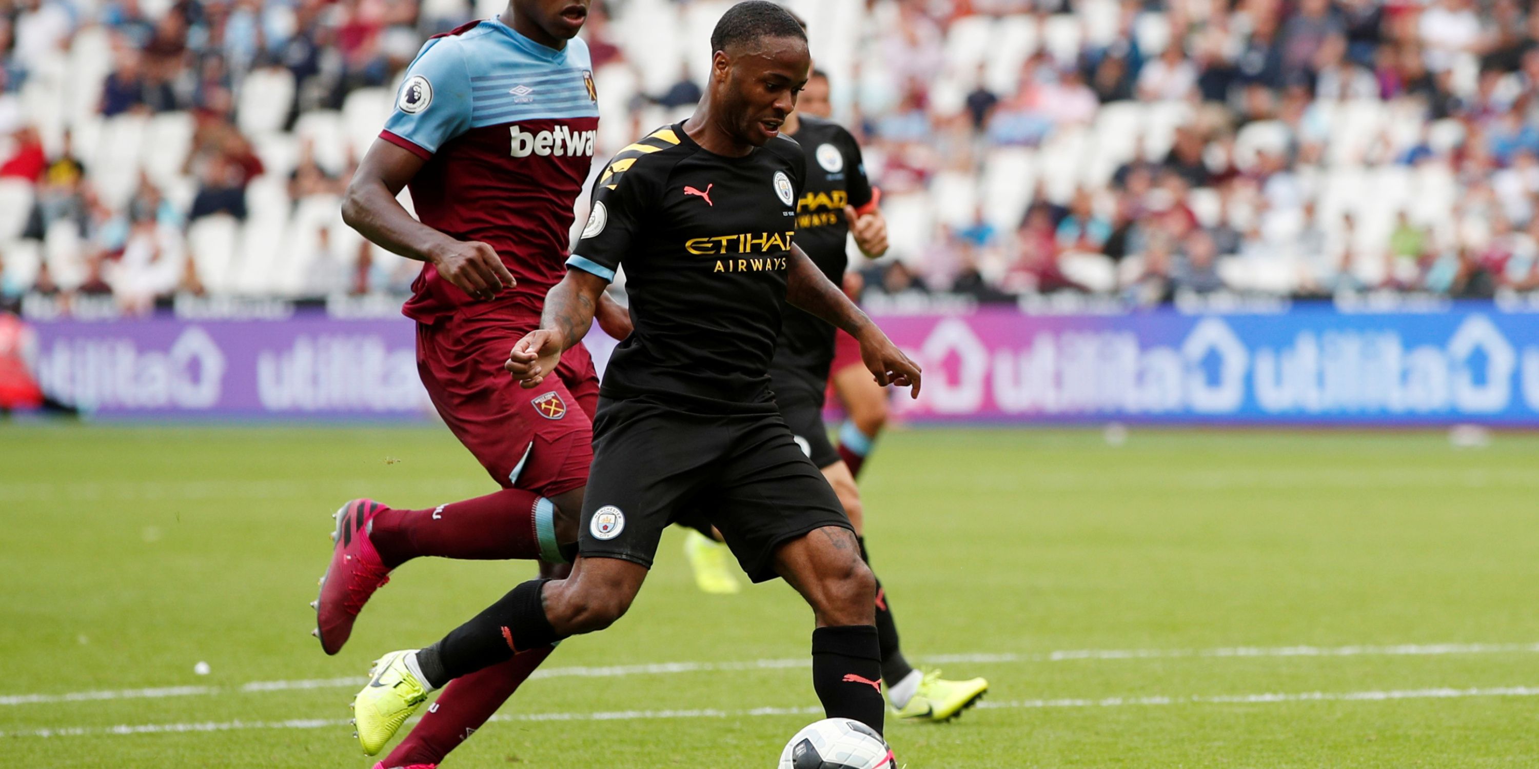 raheem-sterling-manchester-city-premier-league