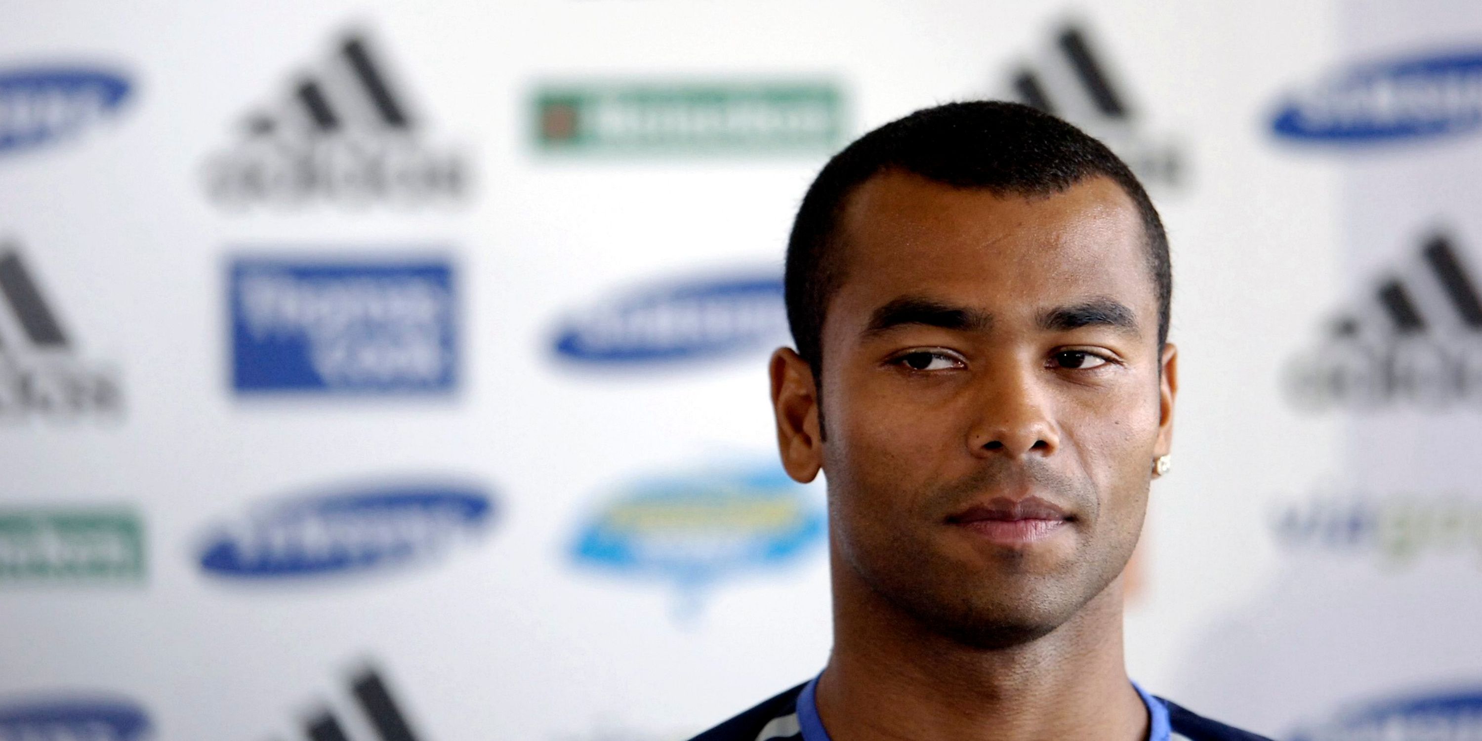 ashley-cole-chelsea-premier-league