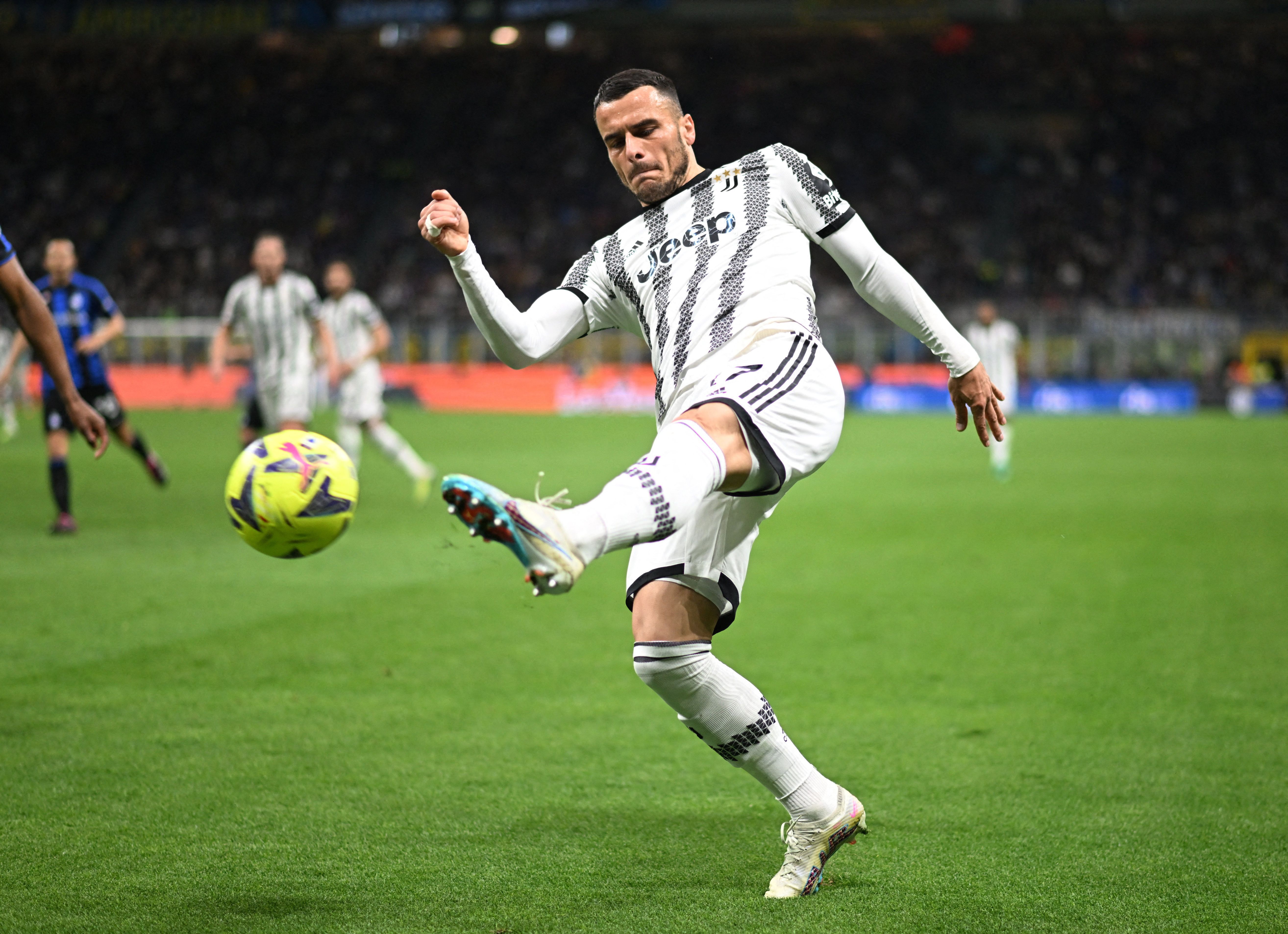 filip-kostic-juventus-premier-league