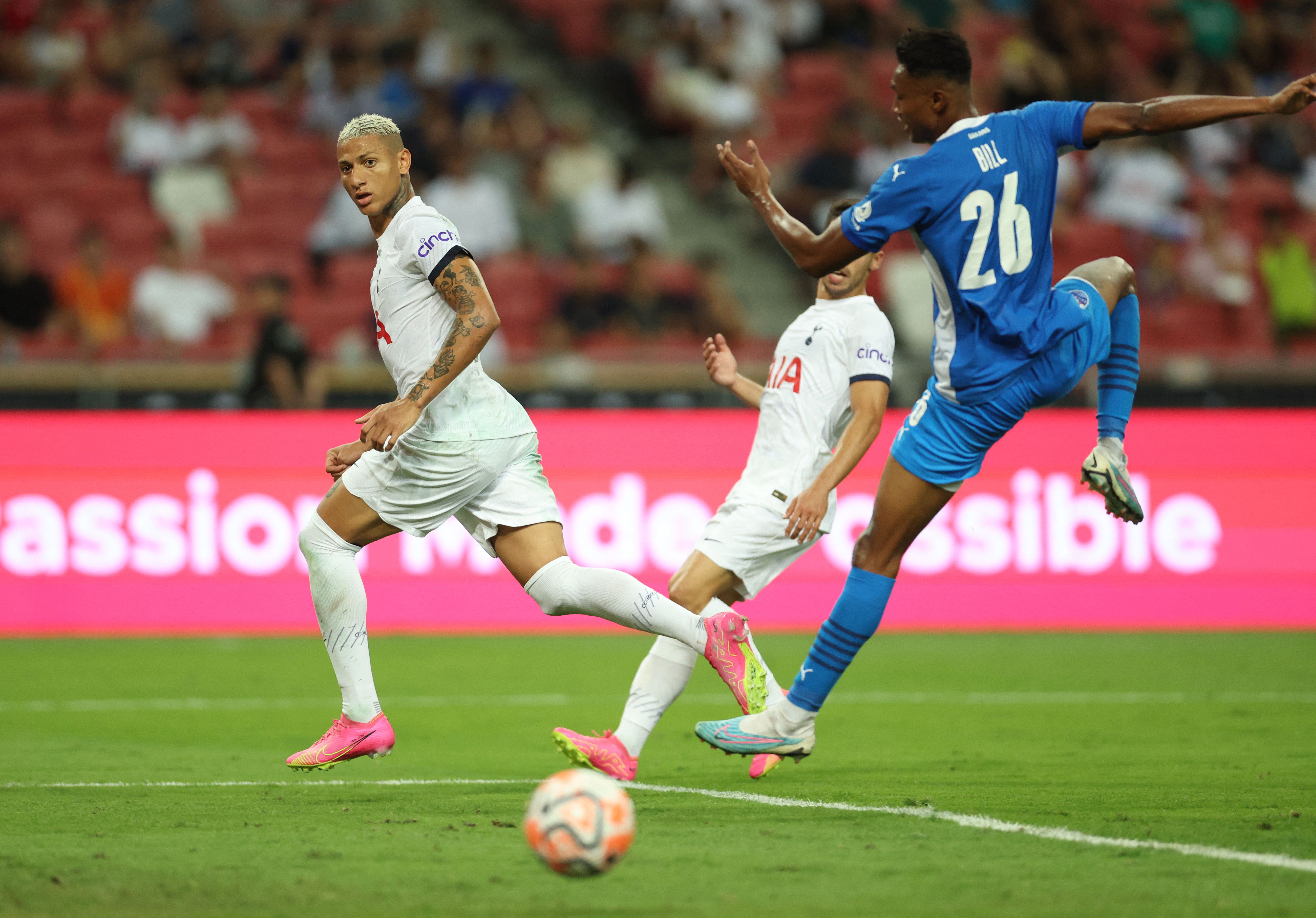Gibbs White'S Tottenham Transfer: The Ultimate Cliffhanger! - w9grcp3