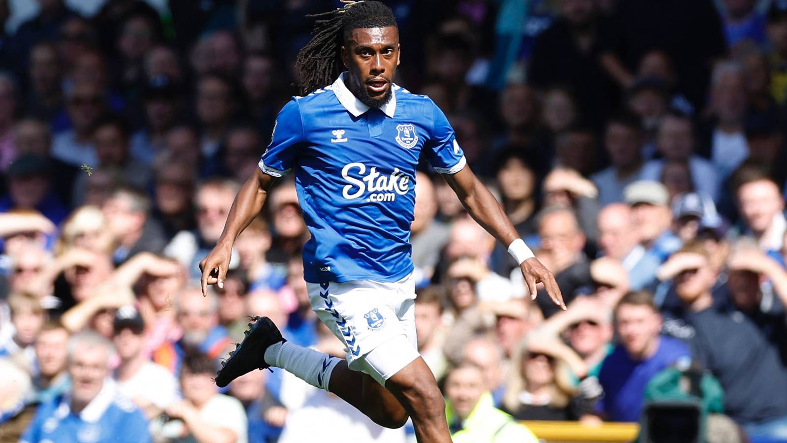 Everton could see £17m bid accepted for “insane” talent