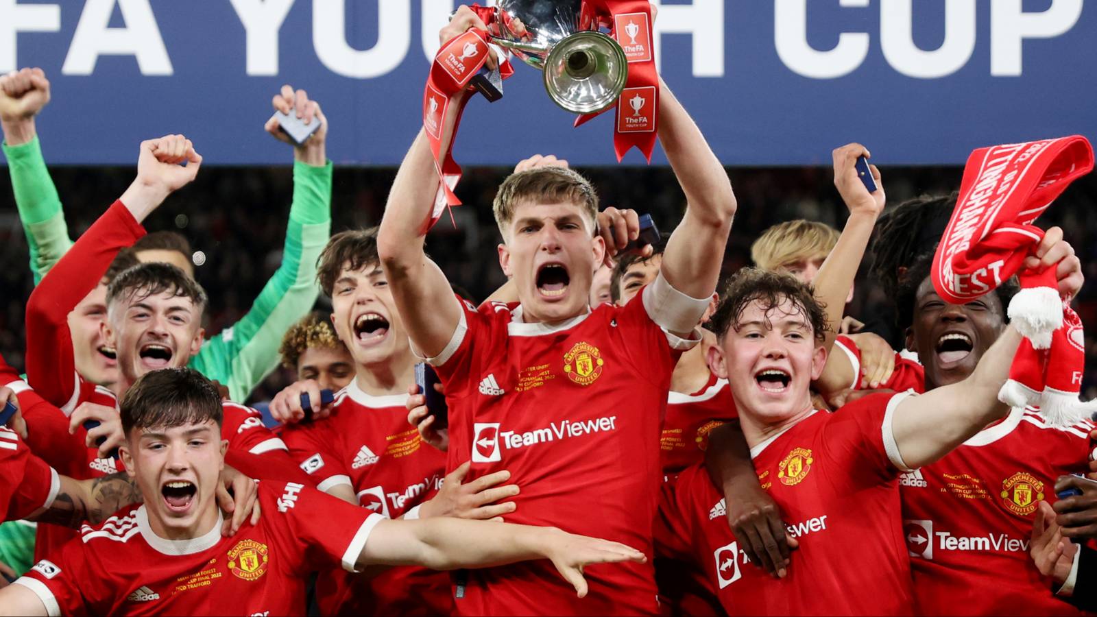Highly-rated Man United gem close to January exit with talks advanced