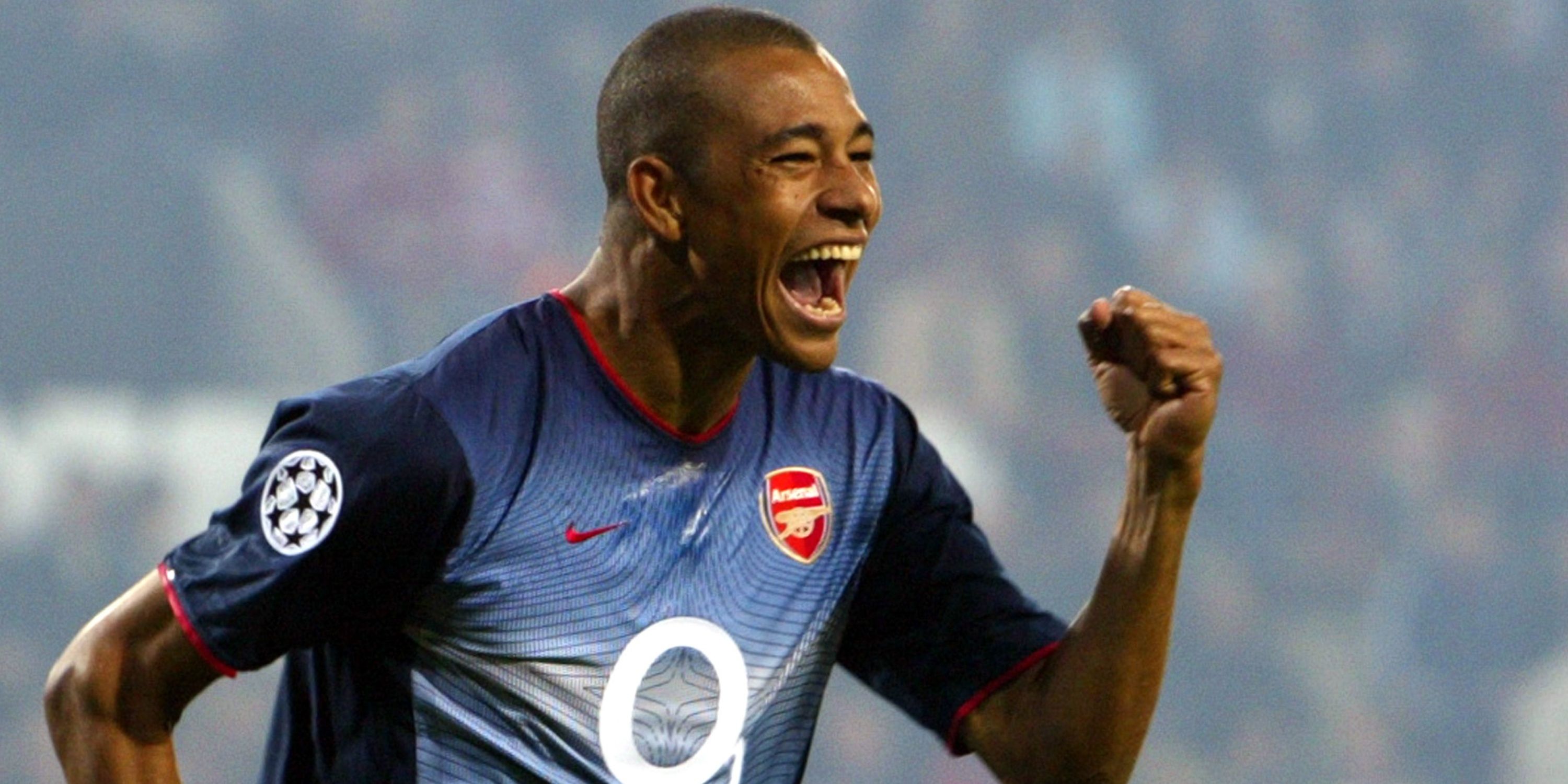 Gilberto-Silva-Arsenal-PSV