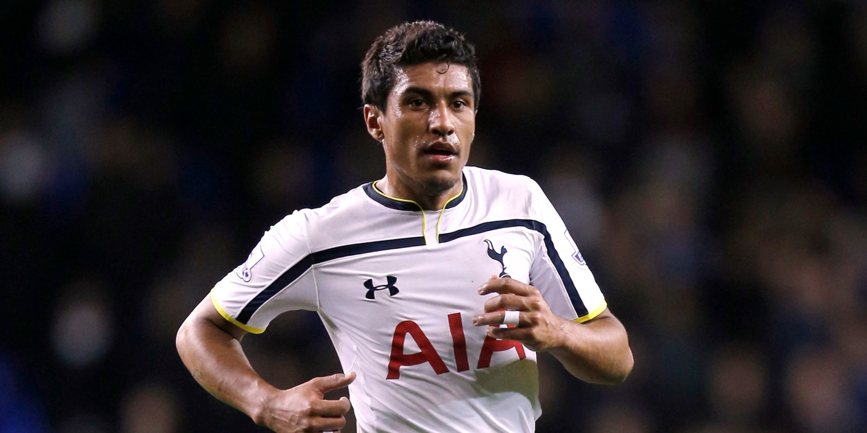 paulinho-tottenham-hotspur