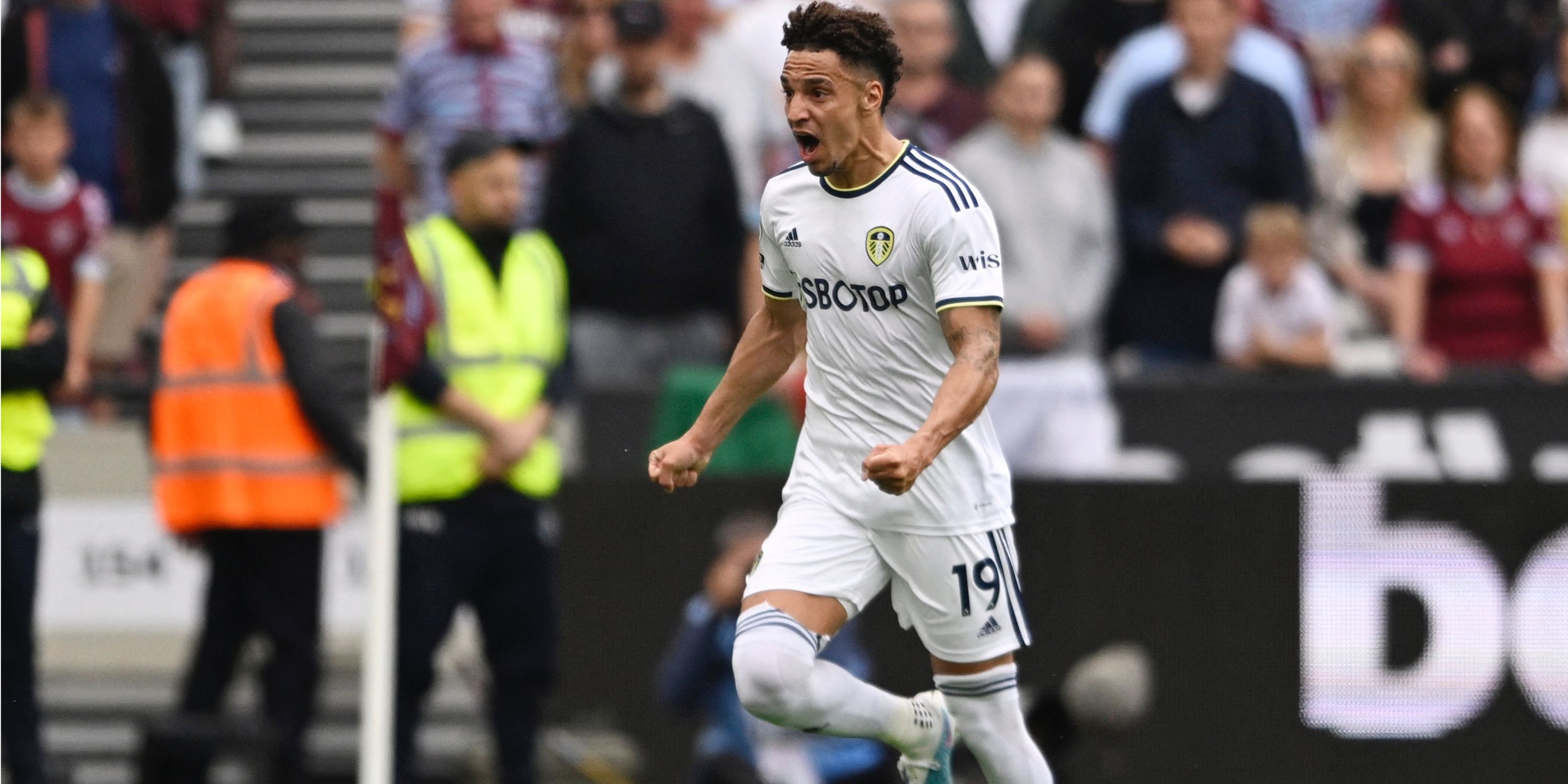 joel-piroe-rodrigo-leeds-united-opinion-championship