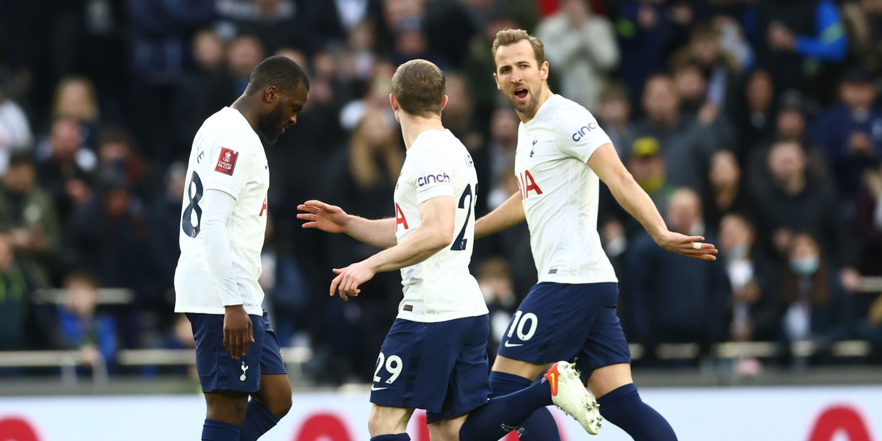 Tottenham to destroy Man Utd transfer as Postecoglou outcast