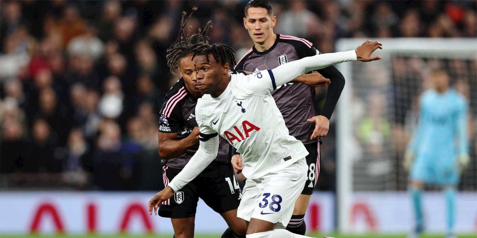 Destino Adogi para o Tottenham.