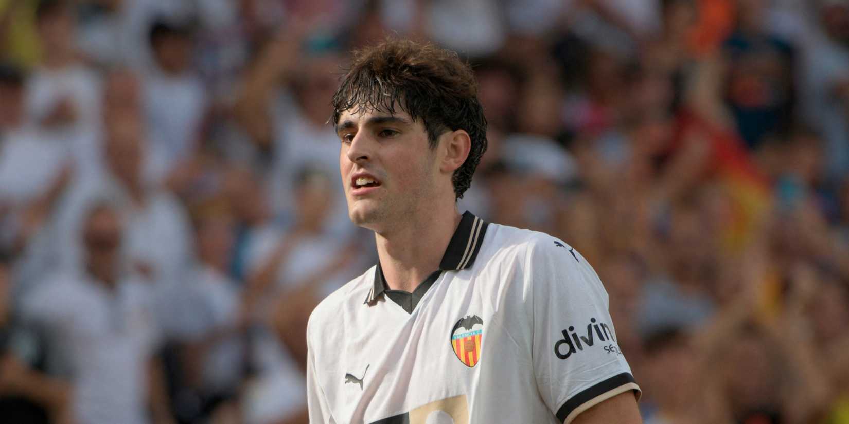 Man controlled "extraordinary" talent star-news.press/wp Javi-Guerra-Valencia-Premier-League