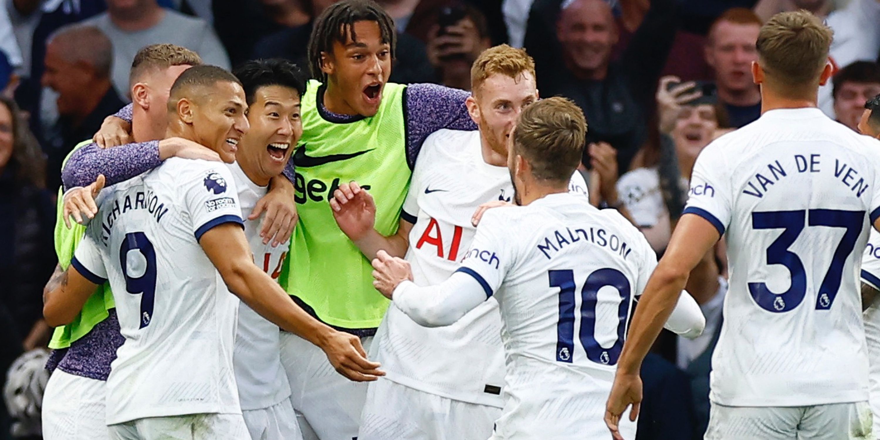 Unbelievable! This Tottenham Defender'S Career Hanging By A Thread - umyr2my