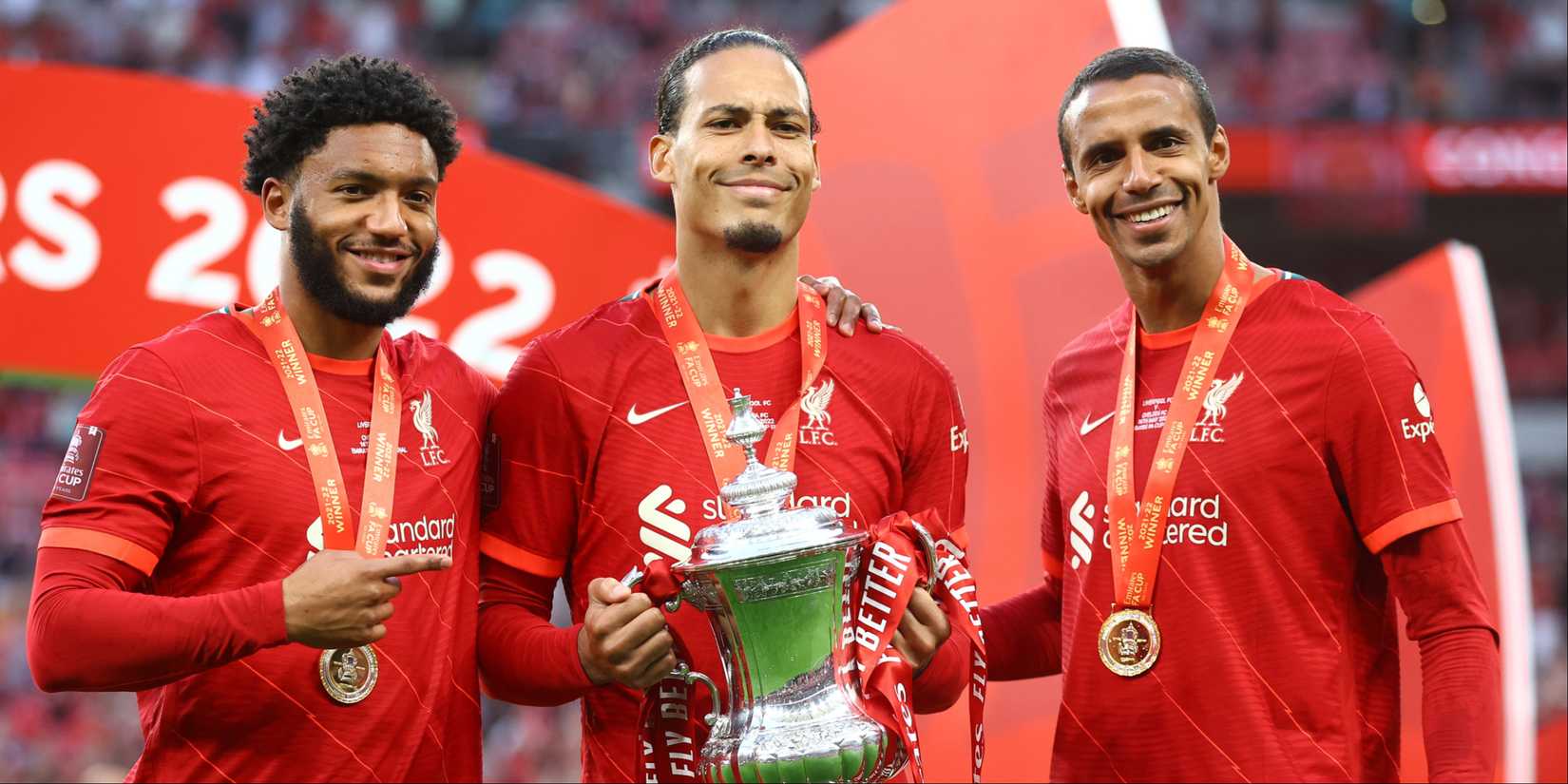Van-Dijk-Matip-Klopp-Premier-League-opinion