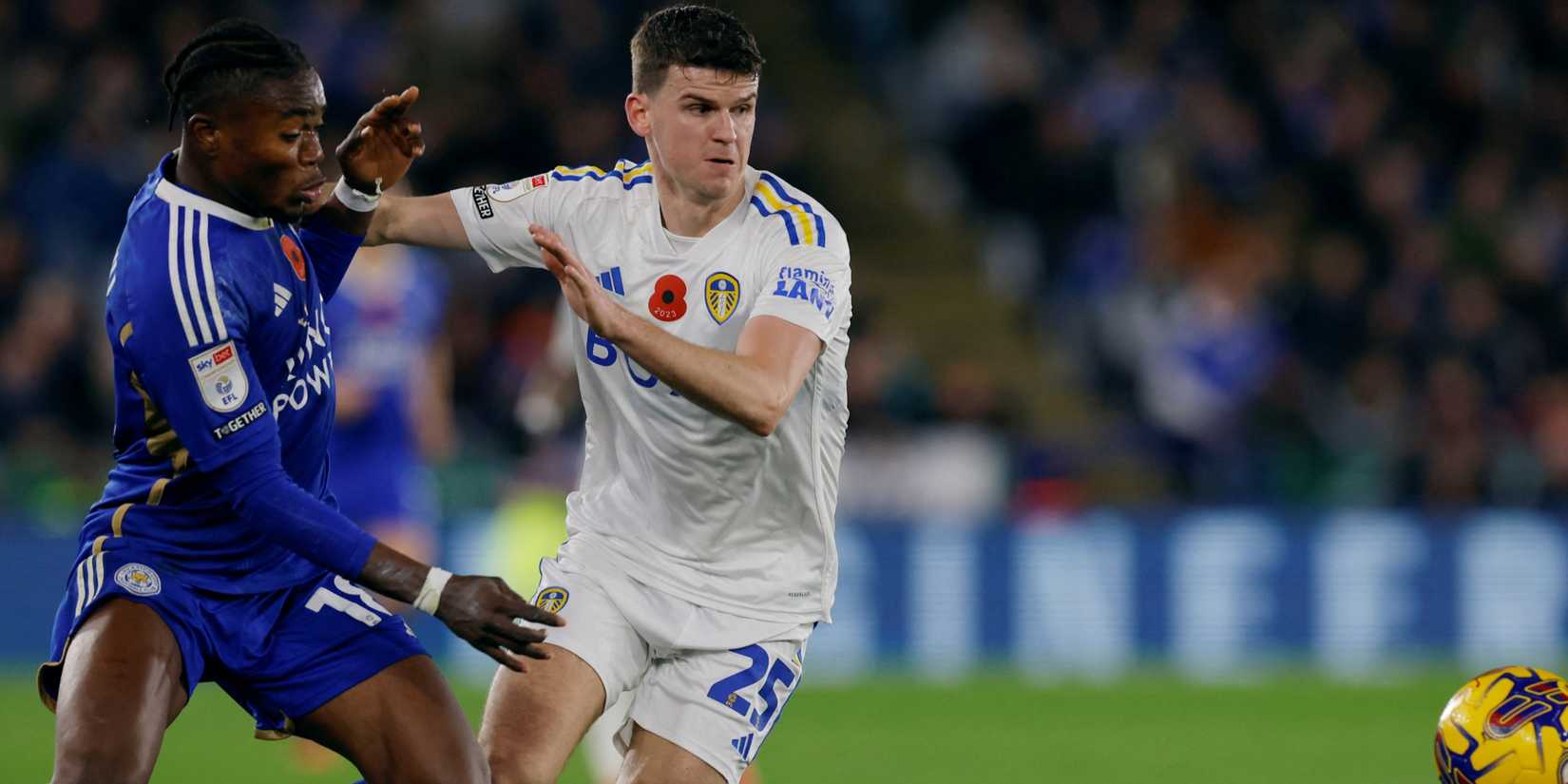 Byram-Leeds-Campeonato-Fark-Leicester