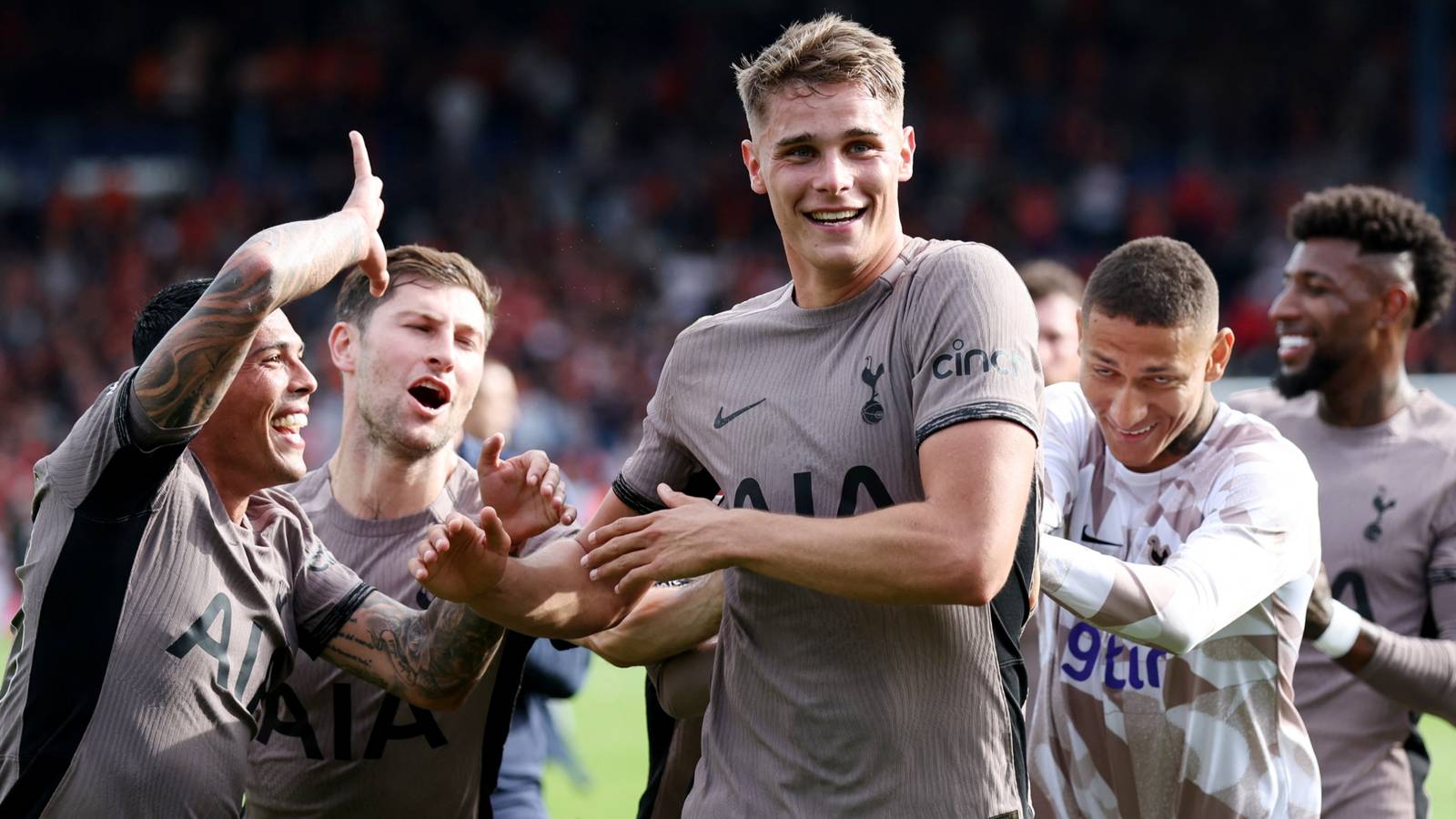 Spurs: A Complete Record, 1882-1993 (Complete Record Series Spurs: A Complete Record, 1882-1993 (Complete Record Series