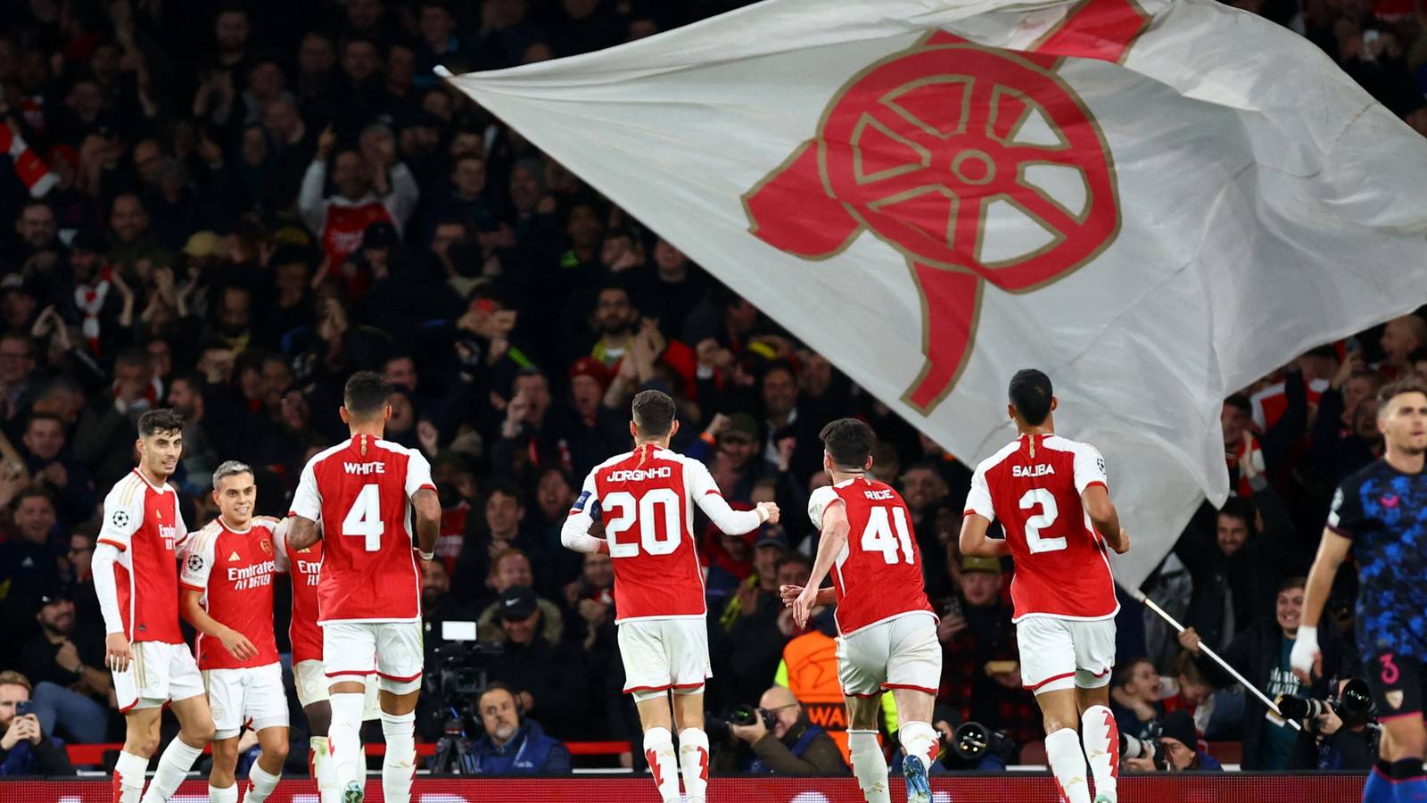 Arsenal make £43m striker top target as agent spotted at Emirates Stadium