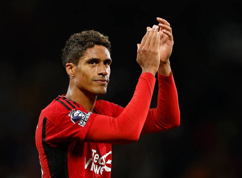 Sky Sports: Club now hold talks over move to sign Man United “leader”