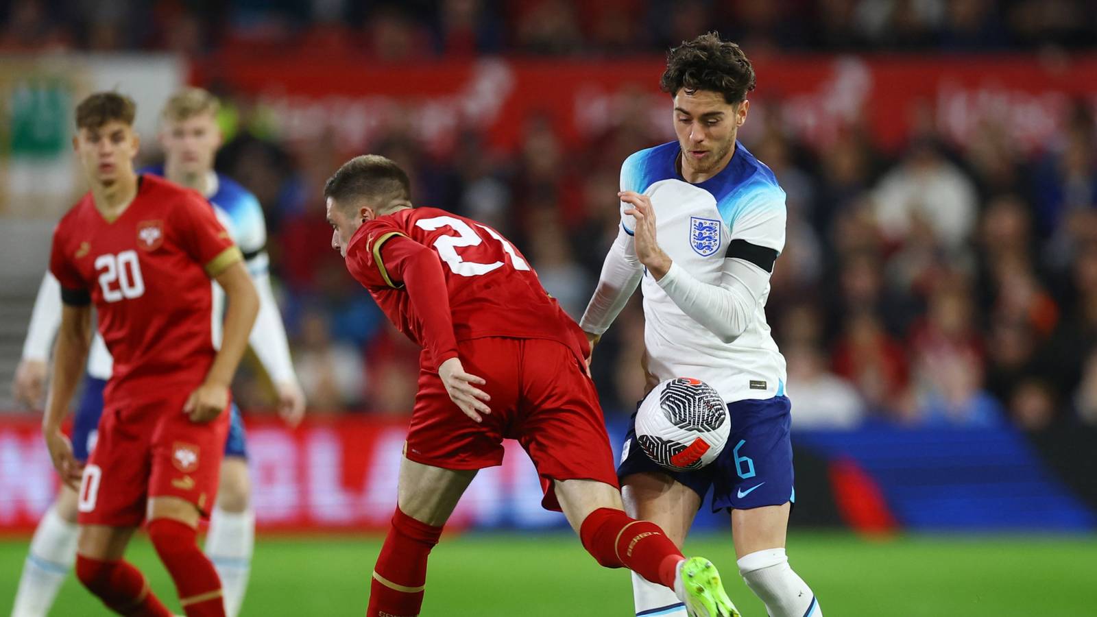 Man Utd eye Hayden Hackney as Middlesbrough star dominates passing metrics