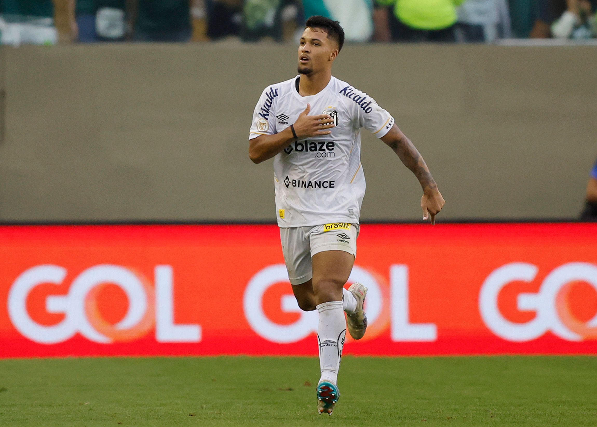 marcos-leonardo-santos-premier-league