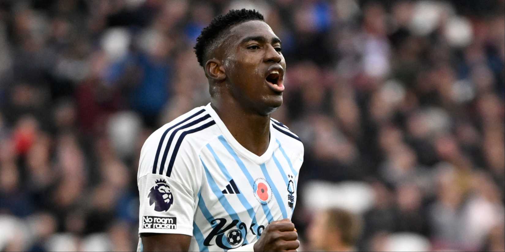 Taiwo-Awoniyi-Nottingham-Forest