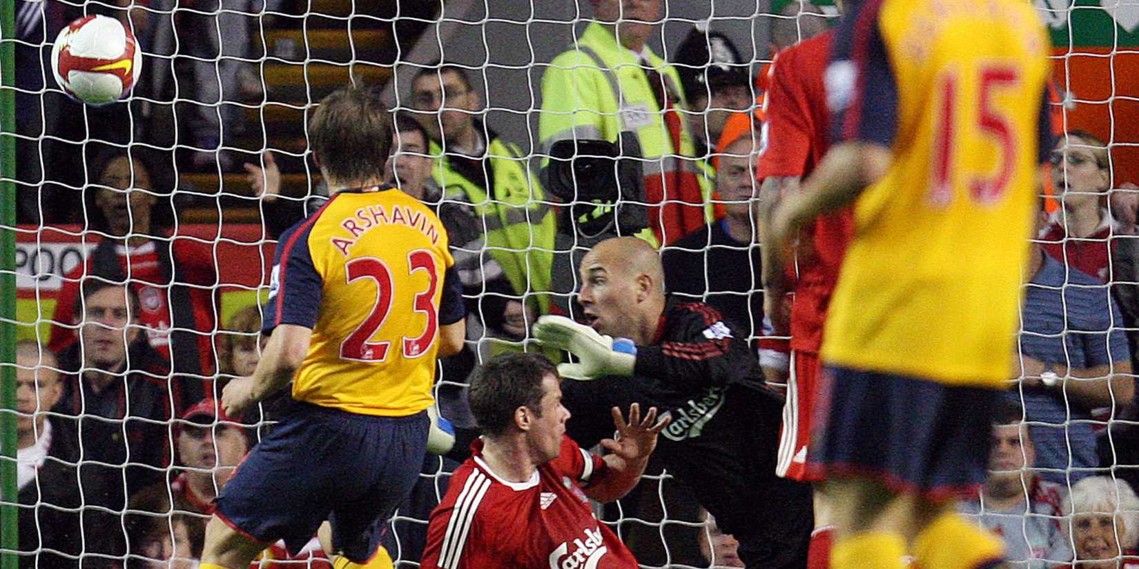 andrey-arshavin-arsenal-liverpool-anfield-premier-league