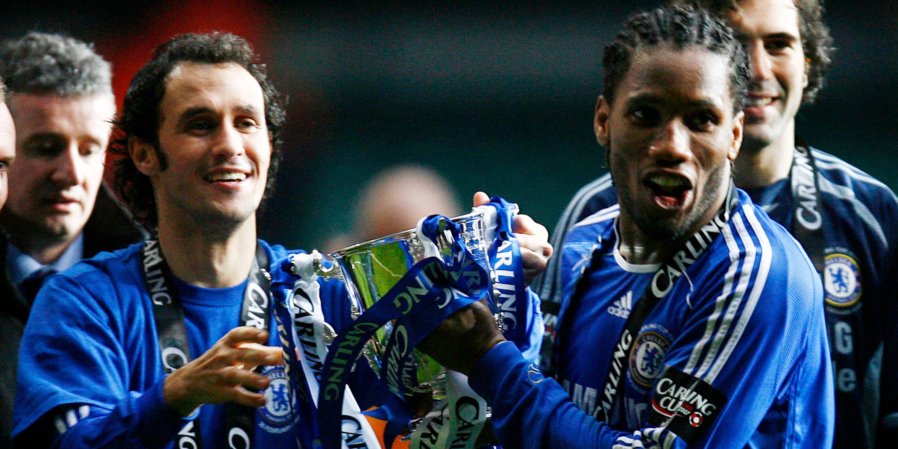 didier-drogba-carvalho-chelsea-league-cup