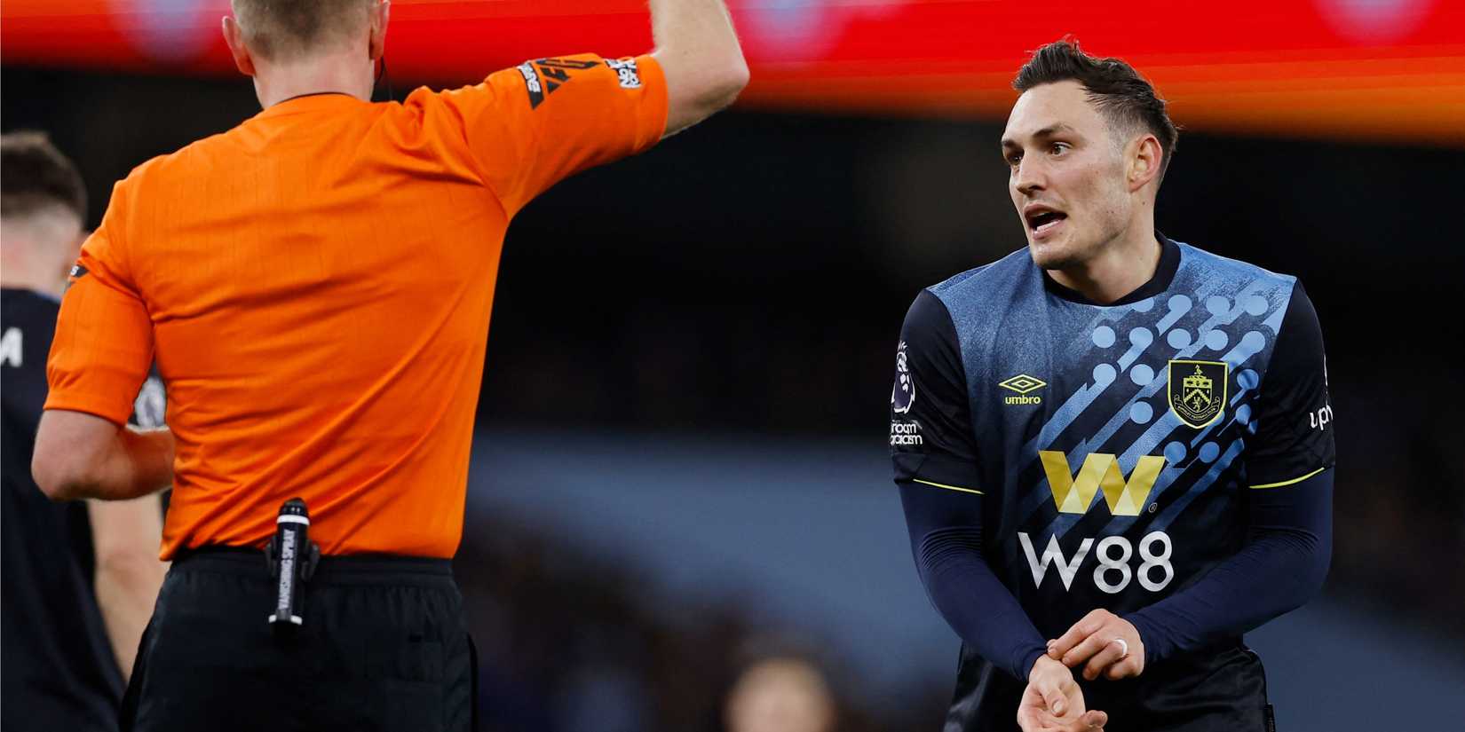 Burnley now in advanced talks to sign 