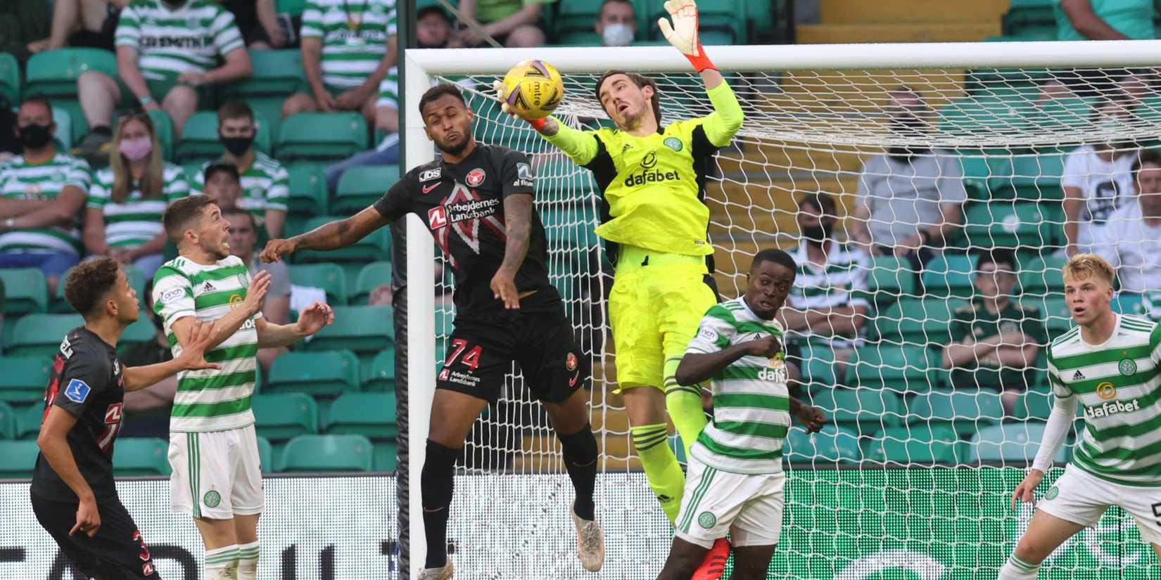 barkas-celtic-wages-premiership-lennon