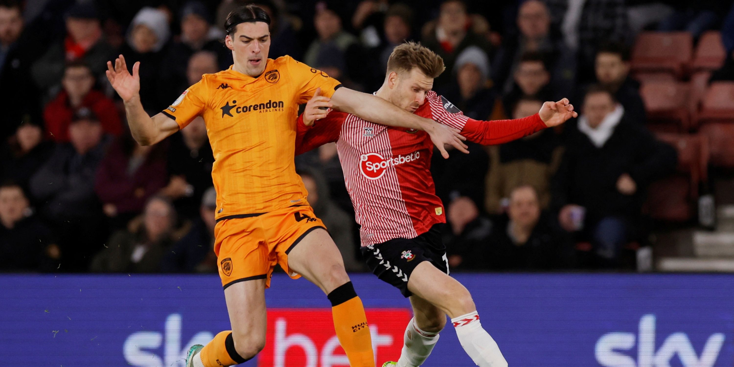 Jacob Greaves in action for Hull City in the Championship.
