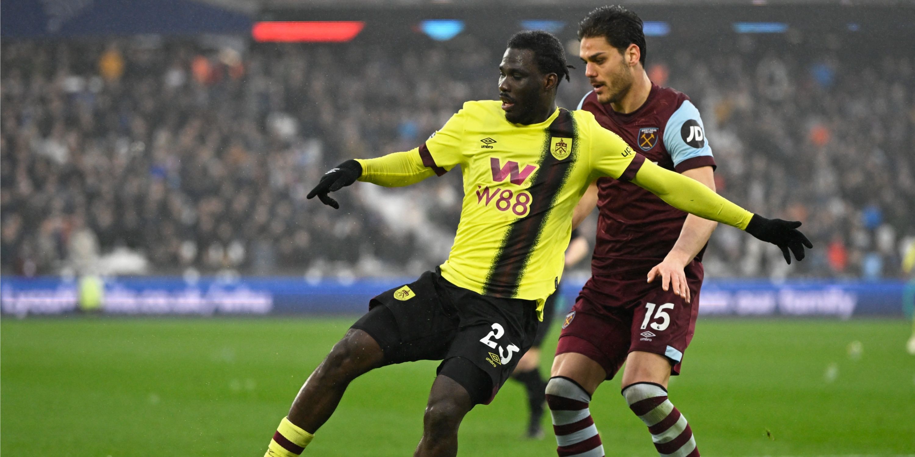 Konstantinos Mavropanos in action against Burnley.