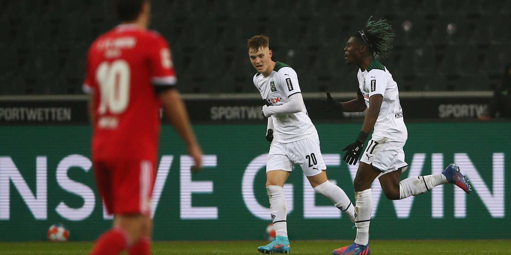 Lukanec - Leeds United - Monchengladbach - Transfer