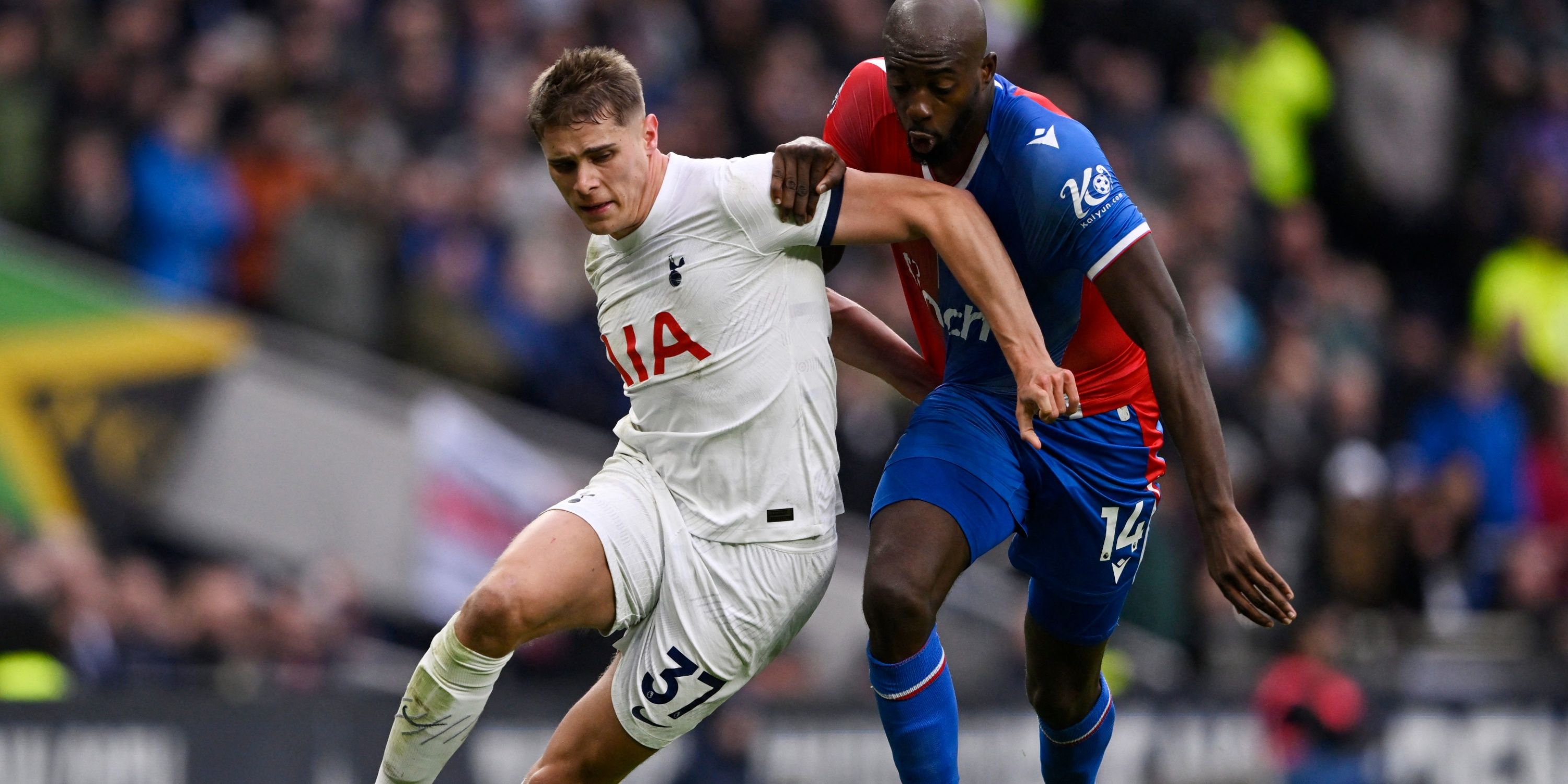 Micky van de Ven in action for Tottenham.