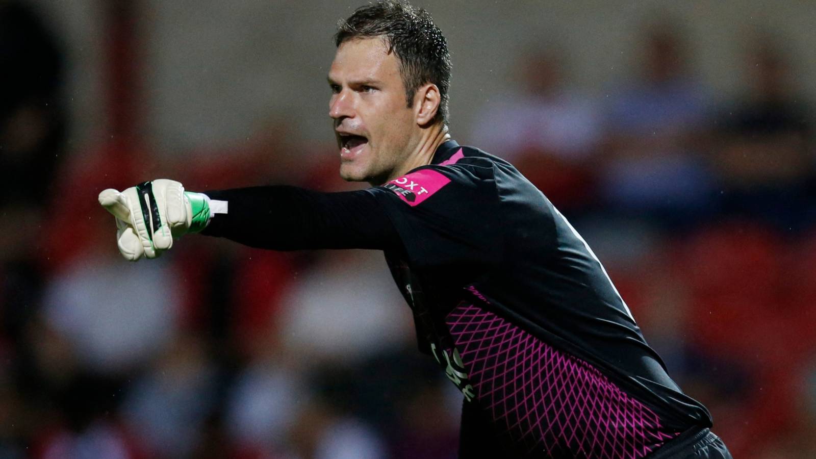 Approach made: Everton make contact for versatile midfielder after Begovic