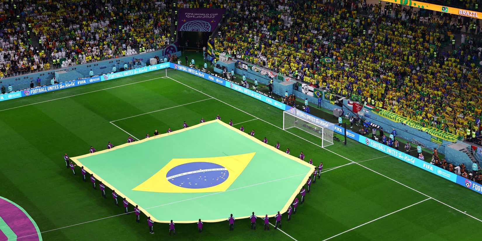 The Greatest 20 Left-Backs in Football History brazil-flag