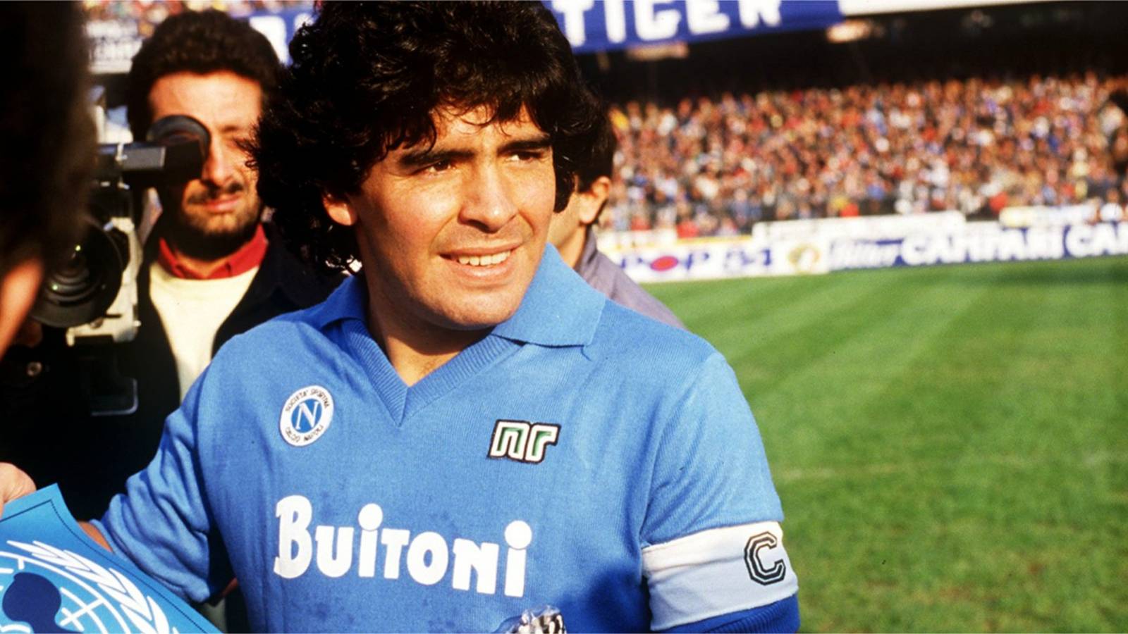 Leeds eyeing "unbelievable" midfielder whose teammates compare him to Maradona