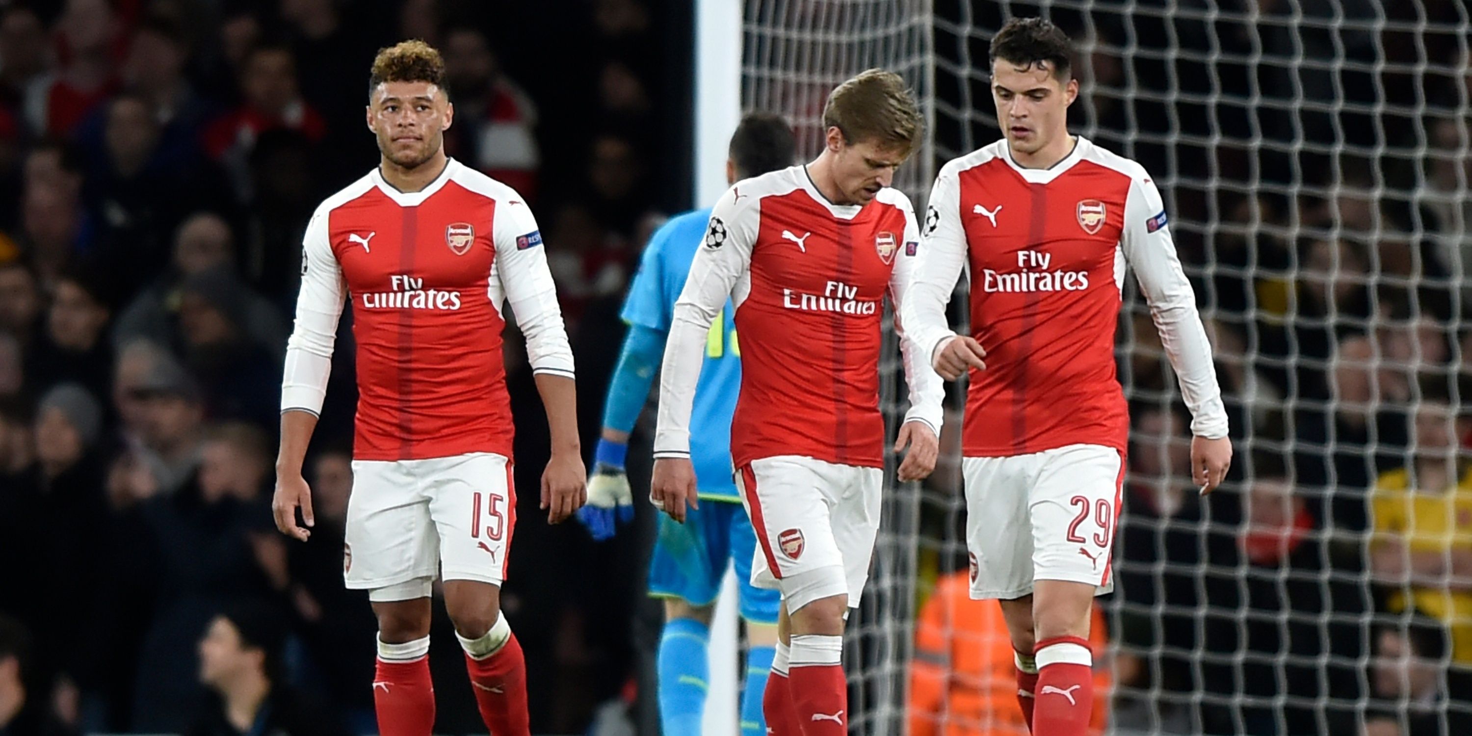 oxlade-chamberlain-monreal-xhaka-arsenal-champions-league.jpg